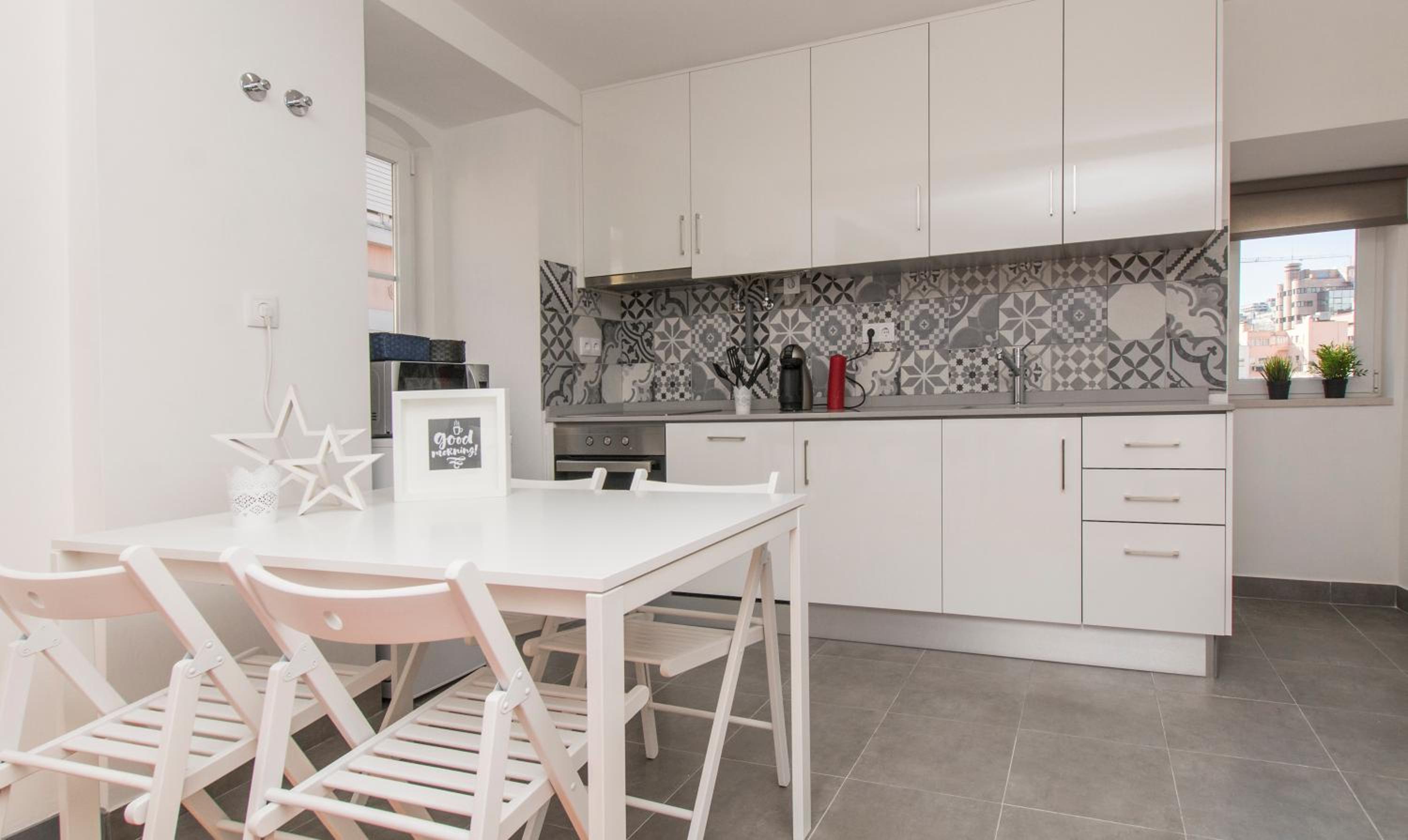 Home Sweet Apartments view 3