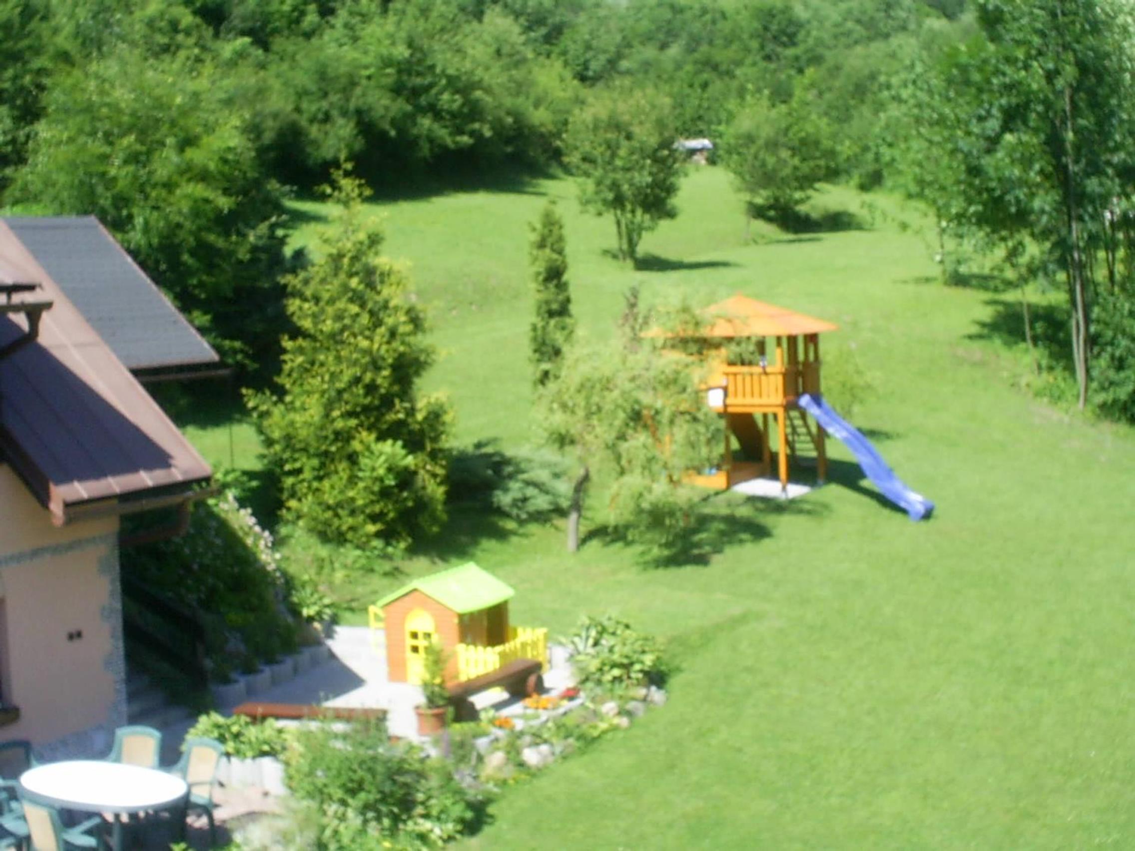 Photo 10