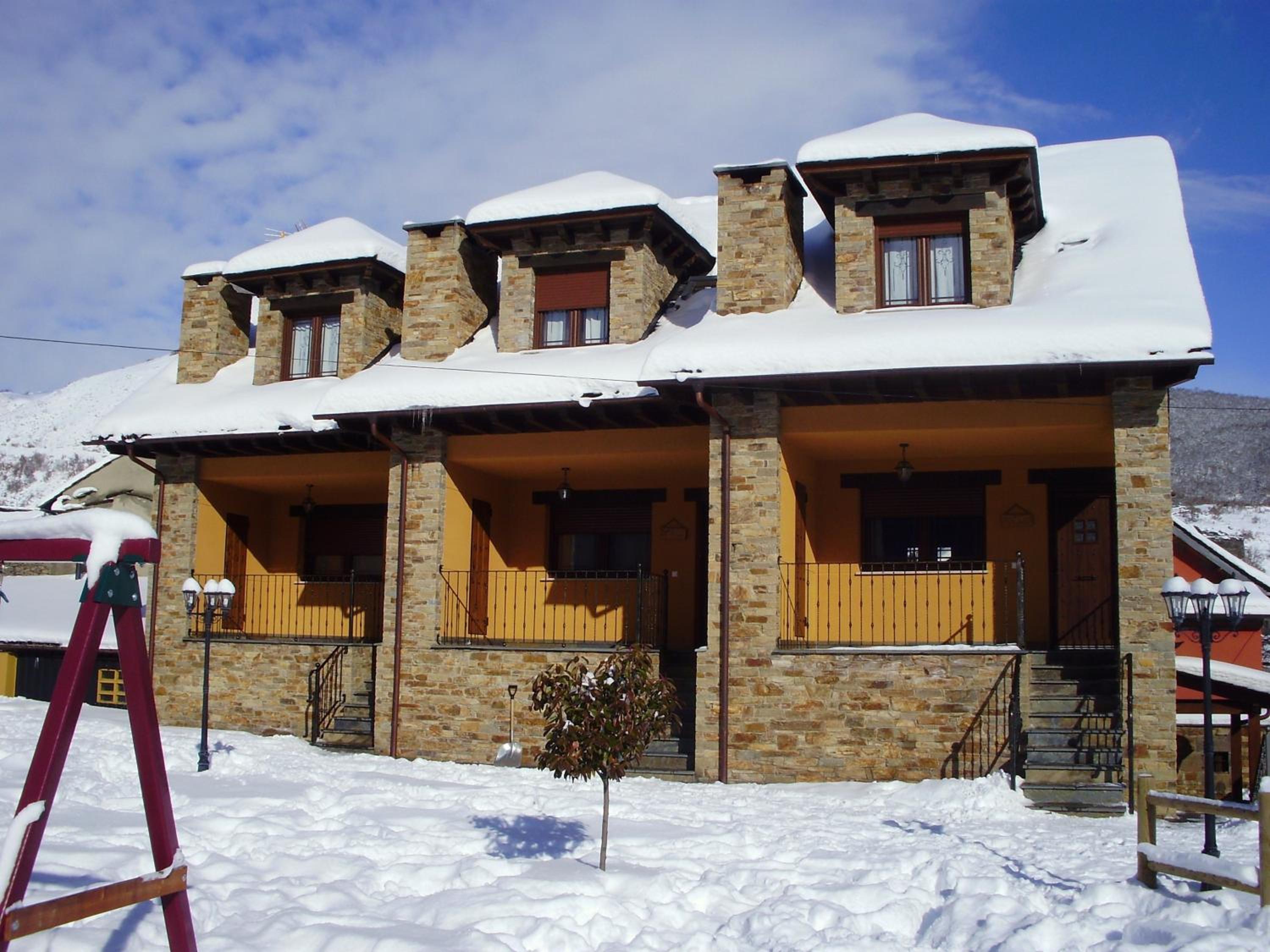 Apartamentos Rurales L´Abiseu