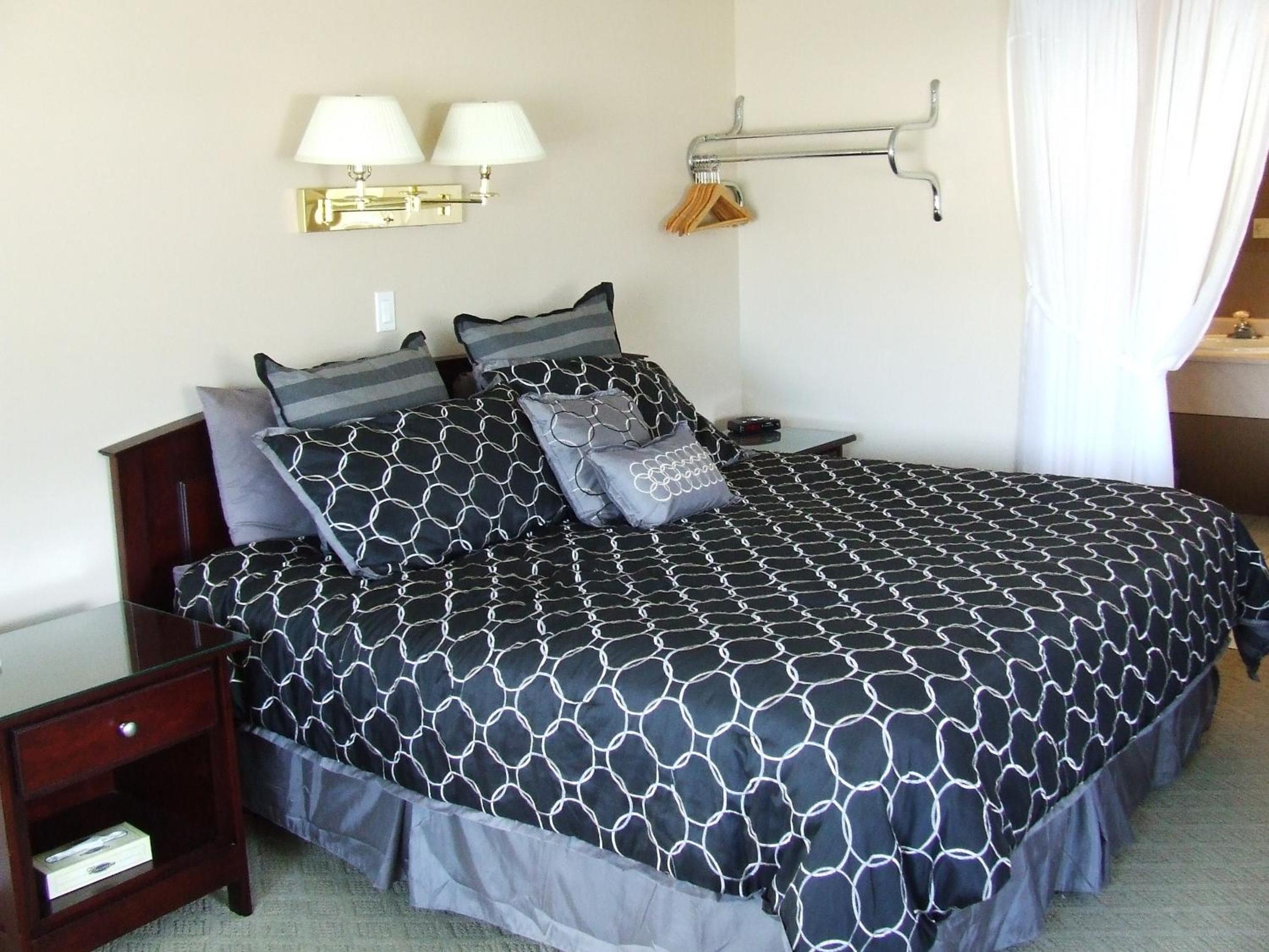 Golden Vacations - Ponderosa Motor Inn - Property Image 3