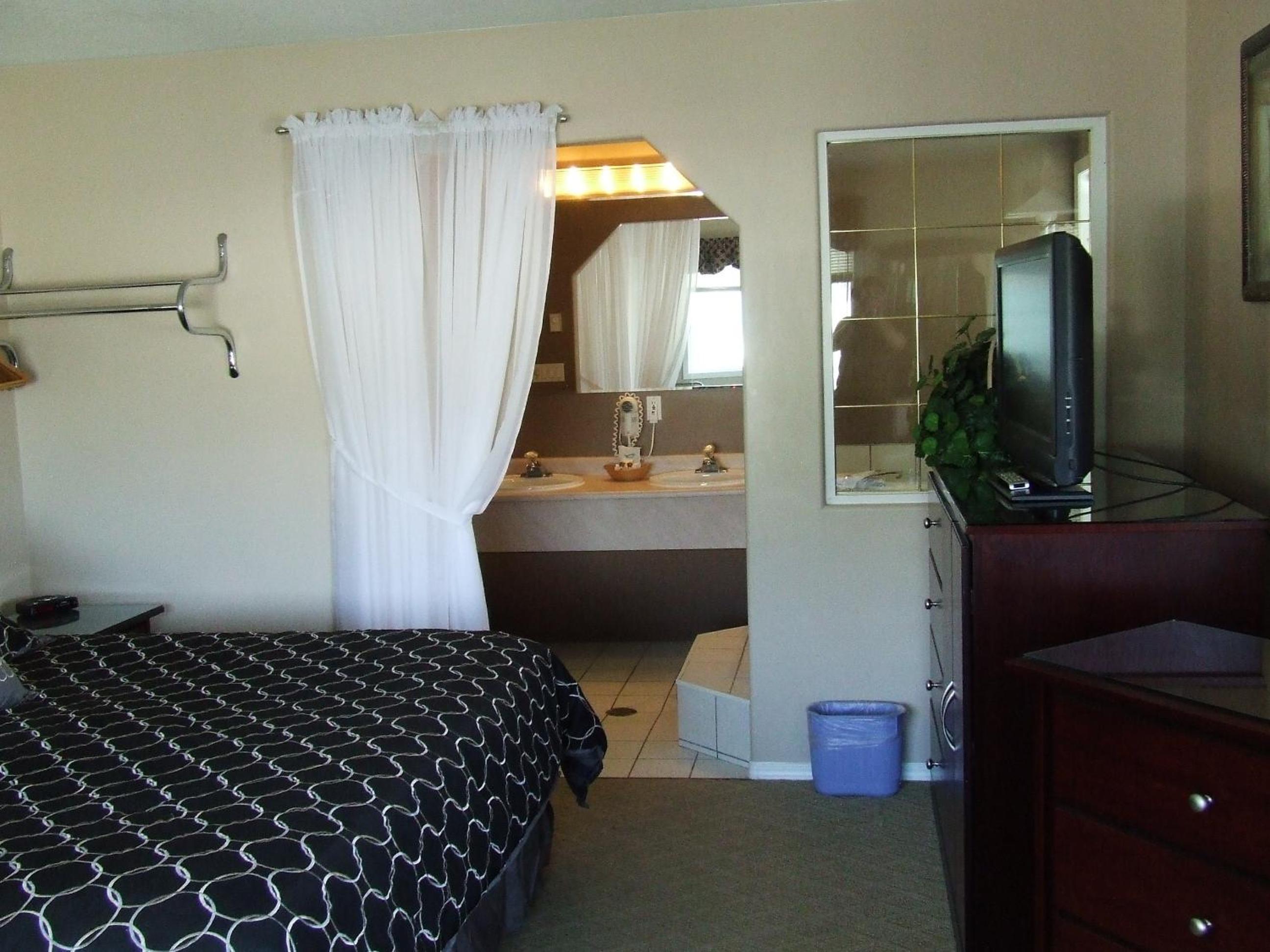 Golden Vacations - Ponderosa Motor Inn - Property Image 52