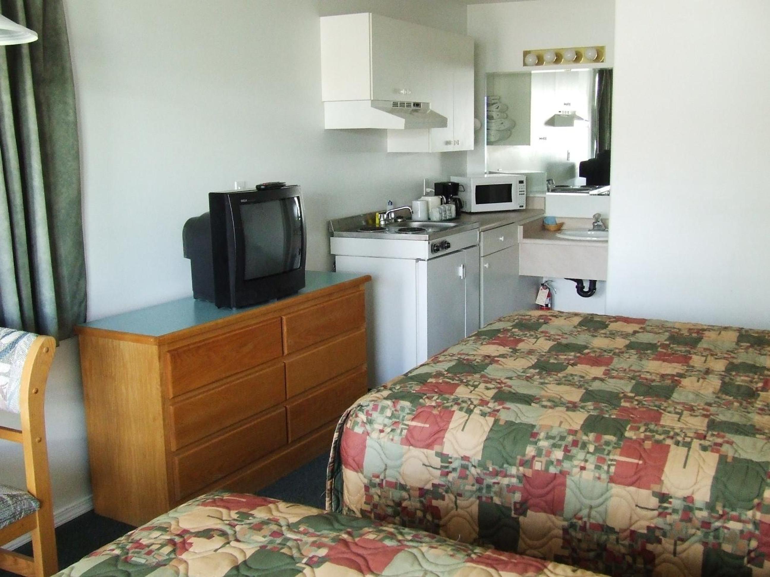 Golden Vacations - Ponderosa Motor Inn - Property Image 60