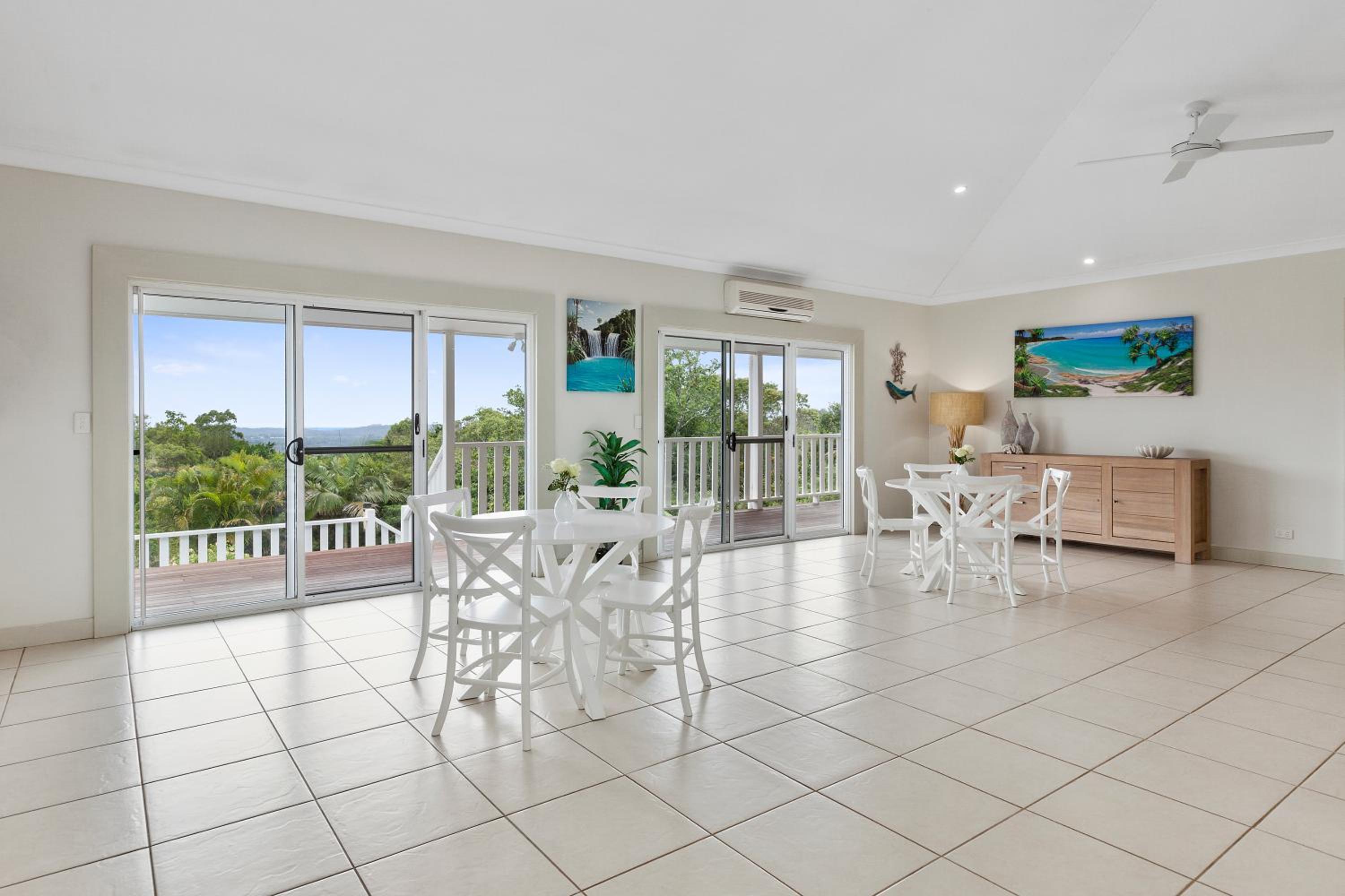 The Country House at Hunchy Montville