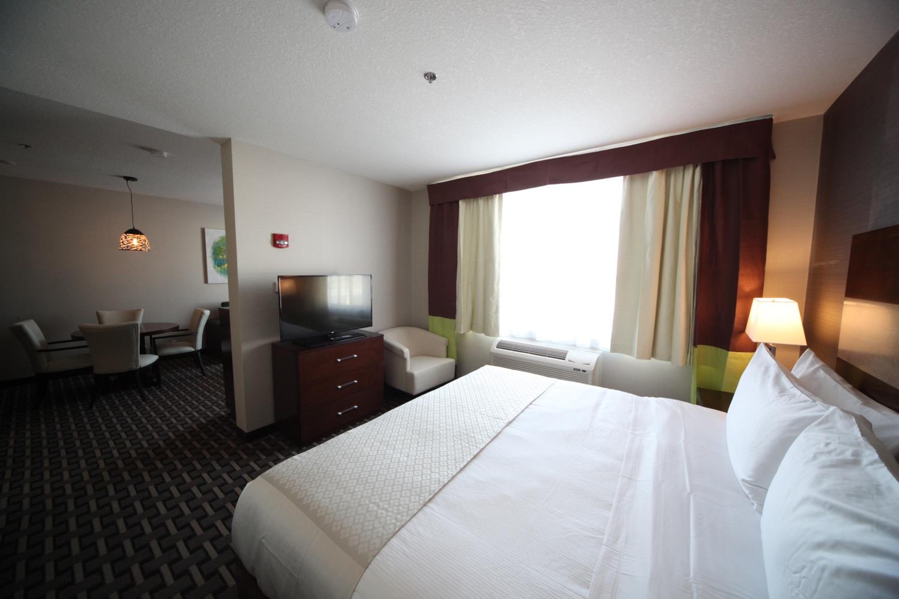 Leduc Vacations - Wyndham Garden Edmonton Airport - Property Image 9
