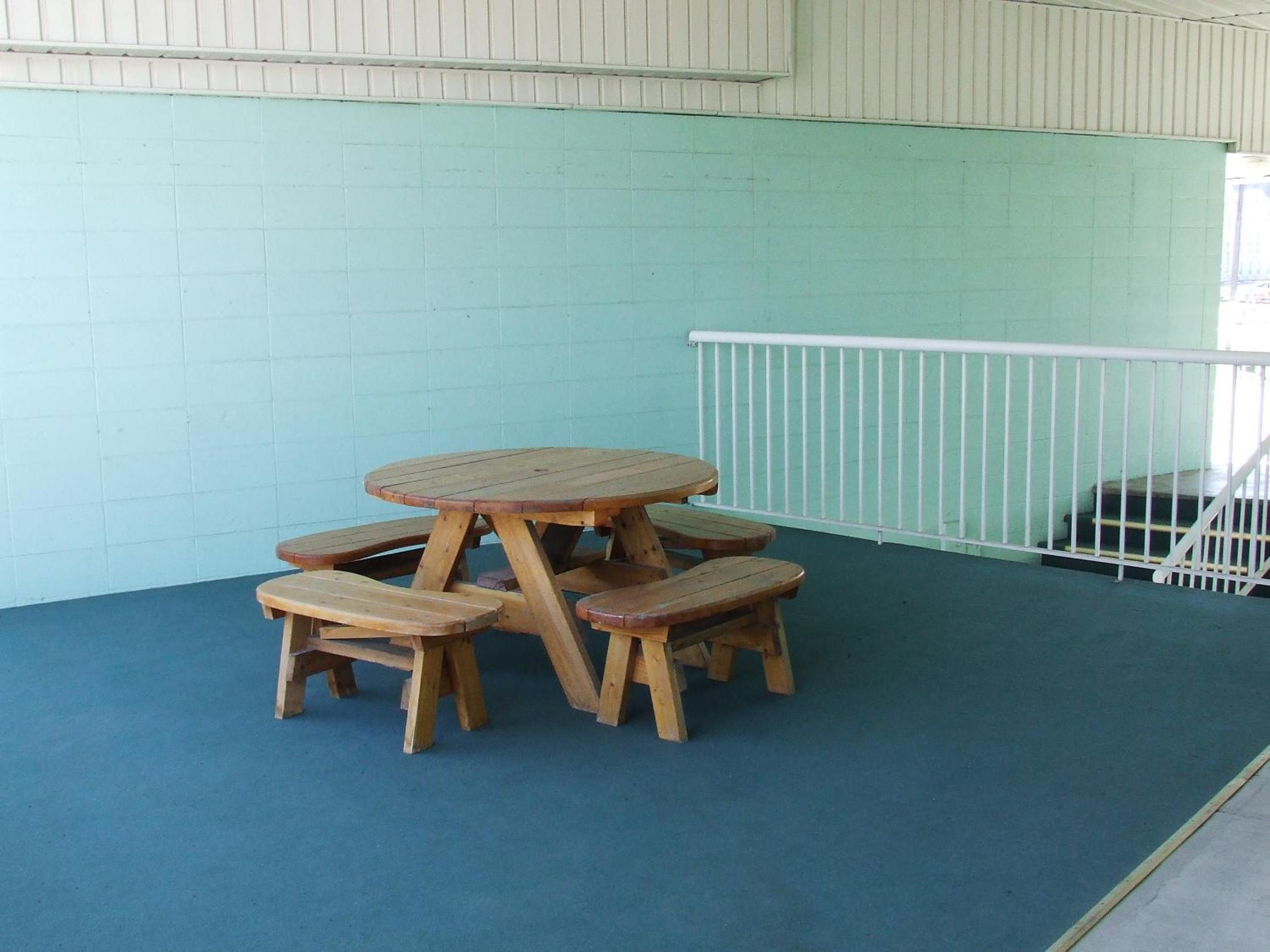 Golden Vacations - Ponderosa Motor Inn - Property Image 19