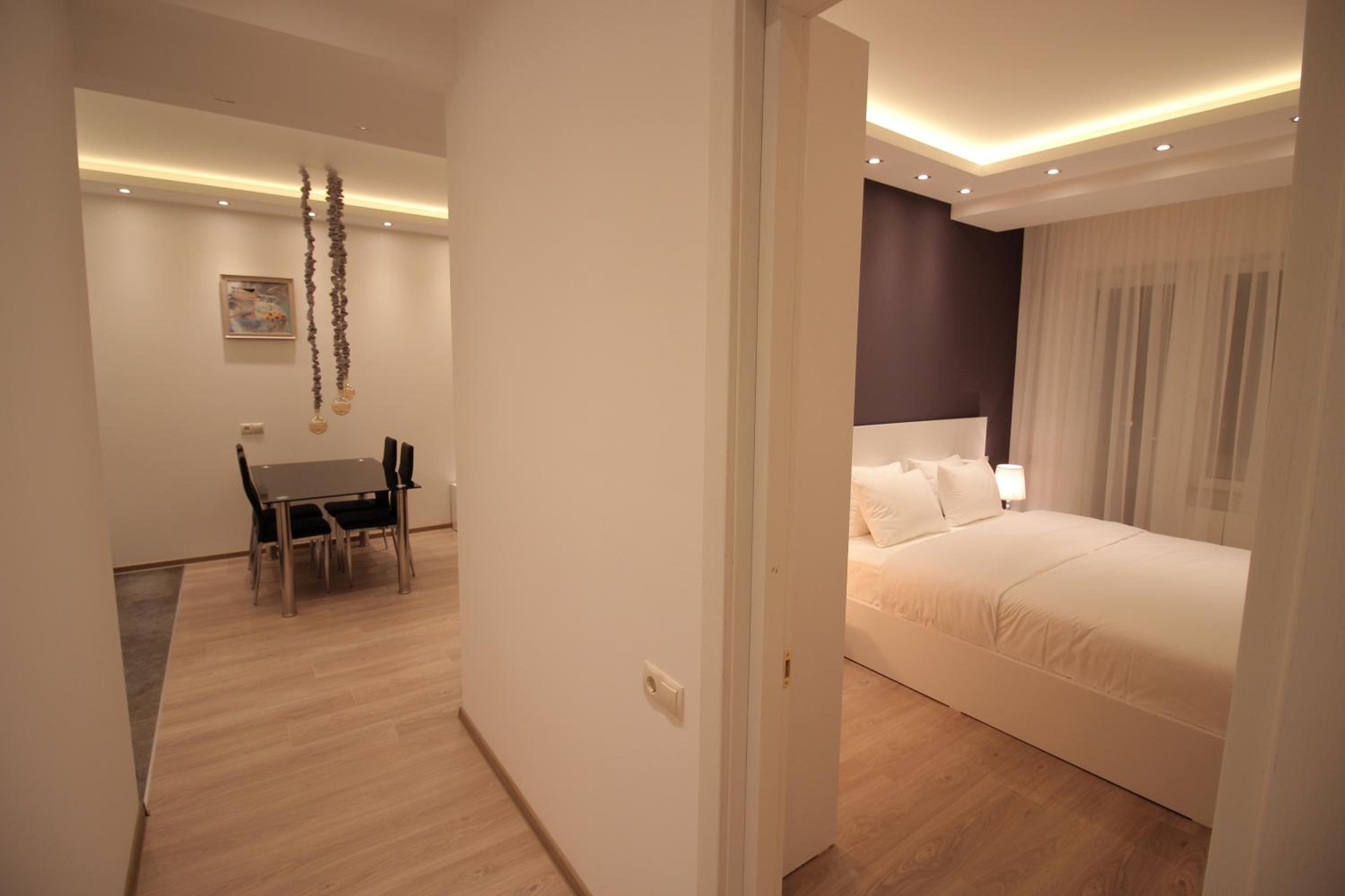 Maxela Apartments — photo 39