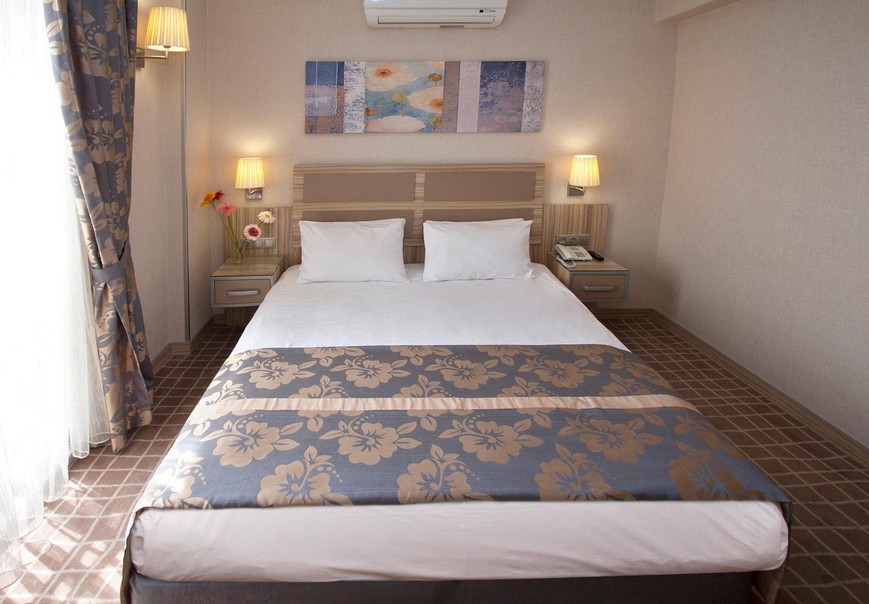 Nanda Hotel - Image 35