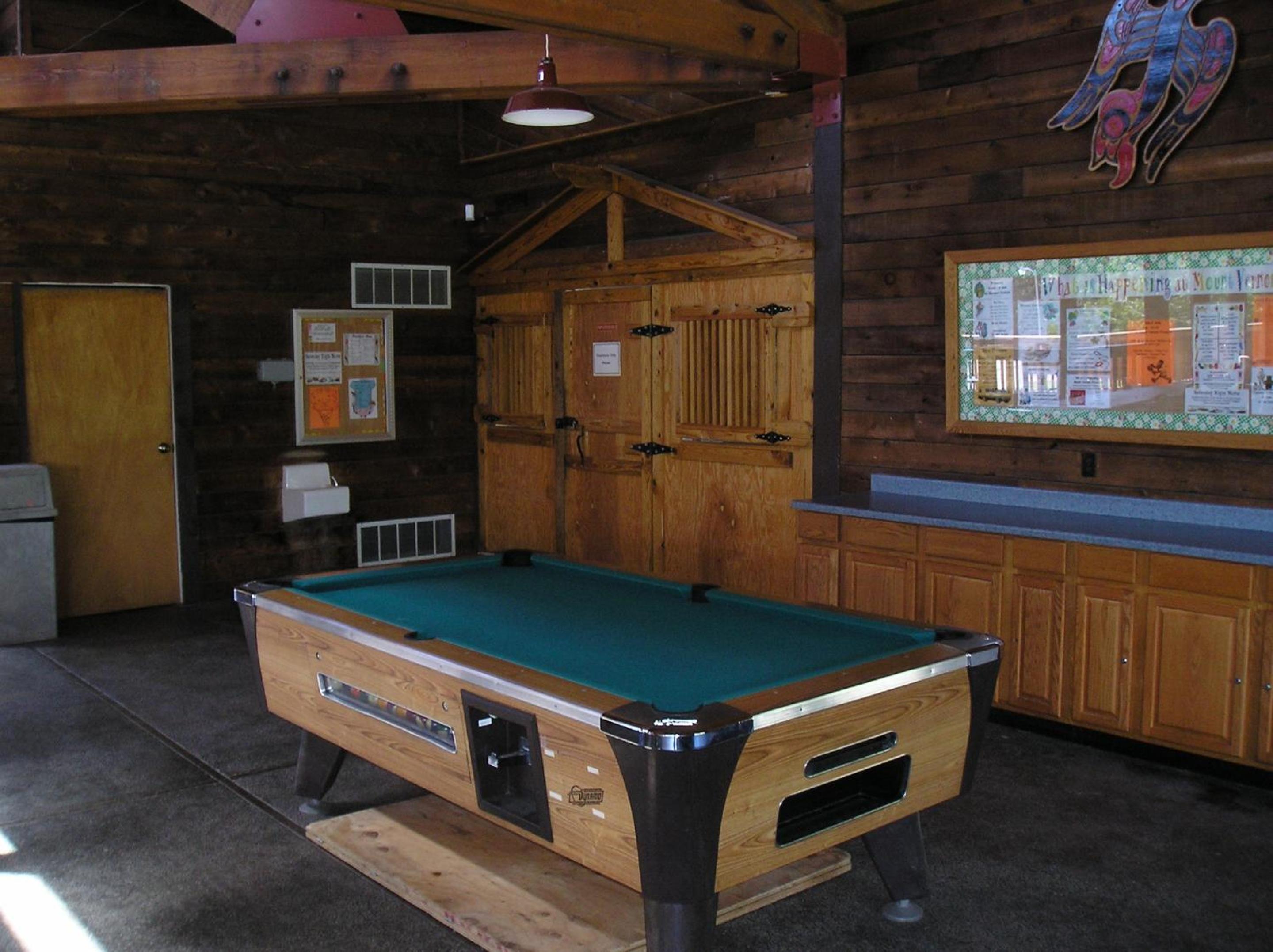 Mount Vernon Camping Resort 16 ft. Yurt 6 view 4