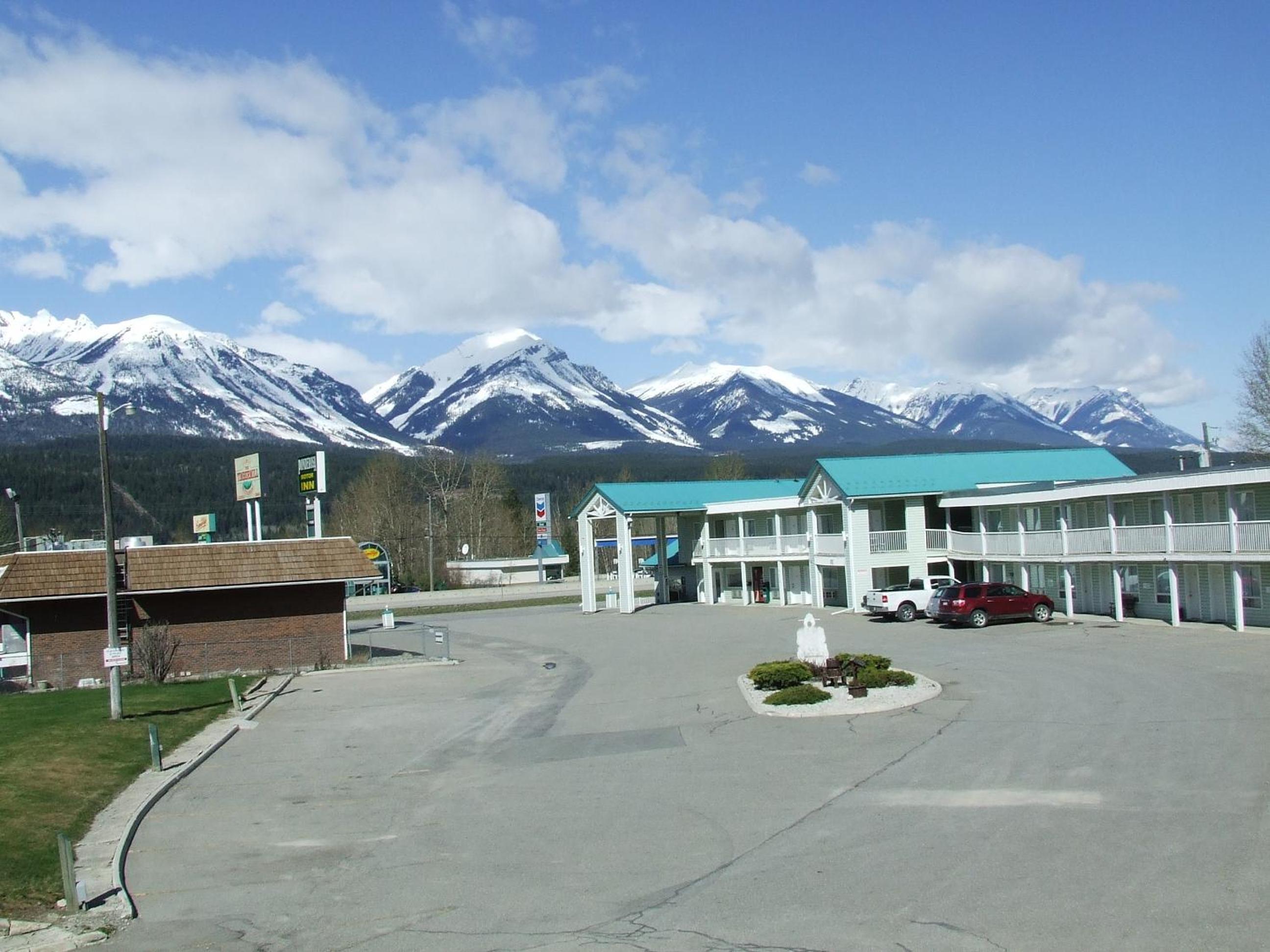 Golden Vacations - Ponderosa Motor Inn - Property Image 11