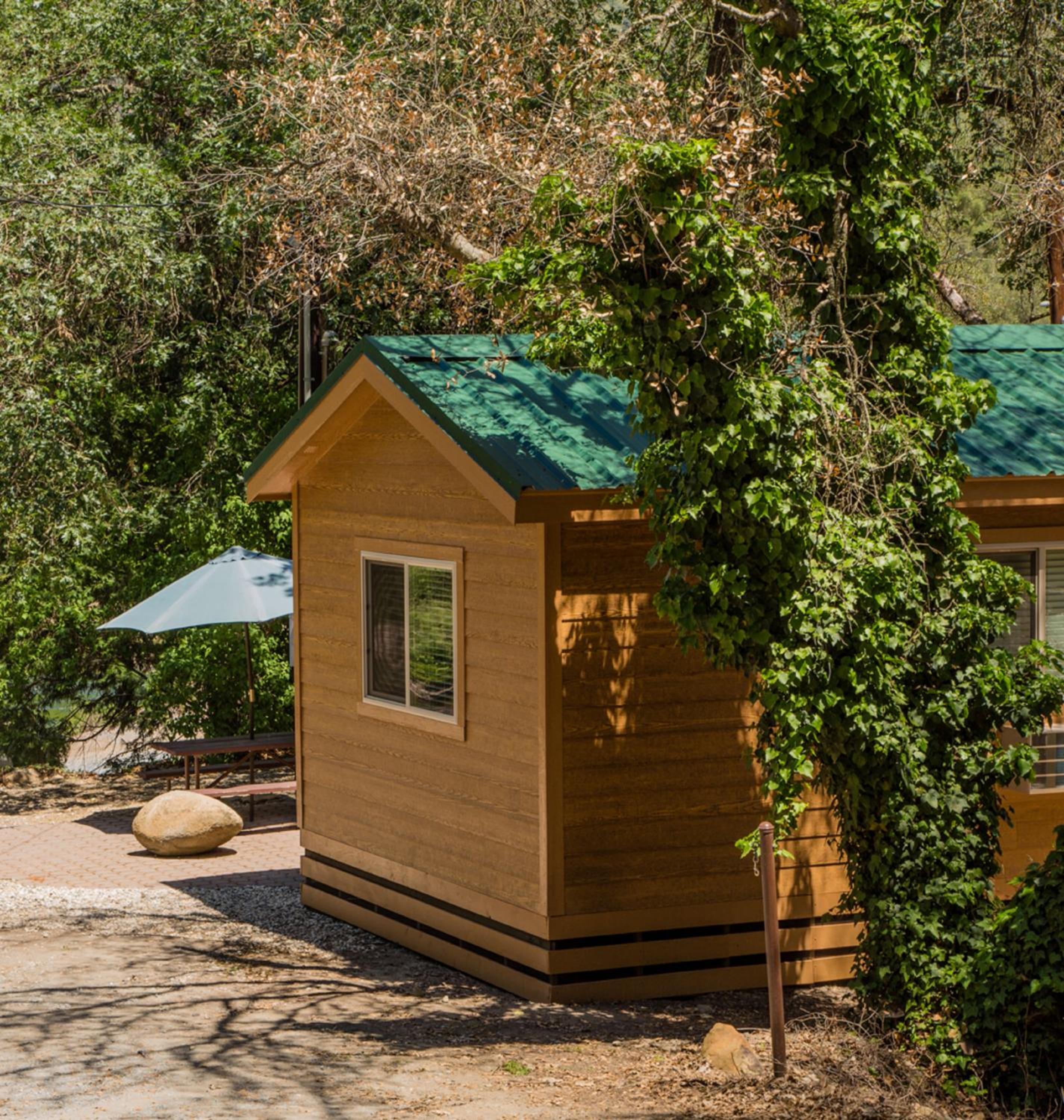 Ponderosa Camping Resort One-Bedroom Cabin 4 view 4