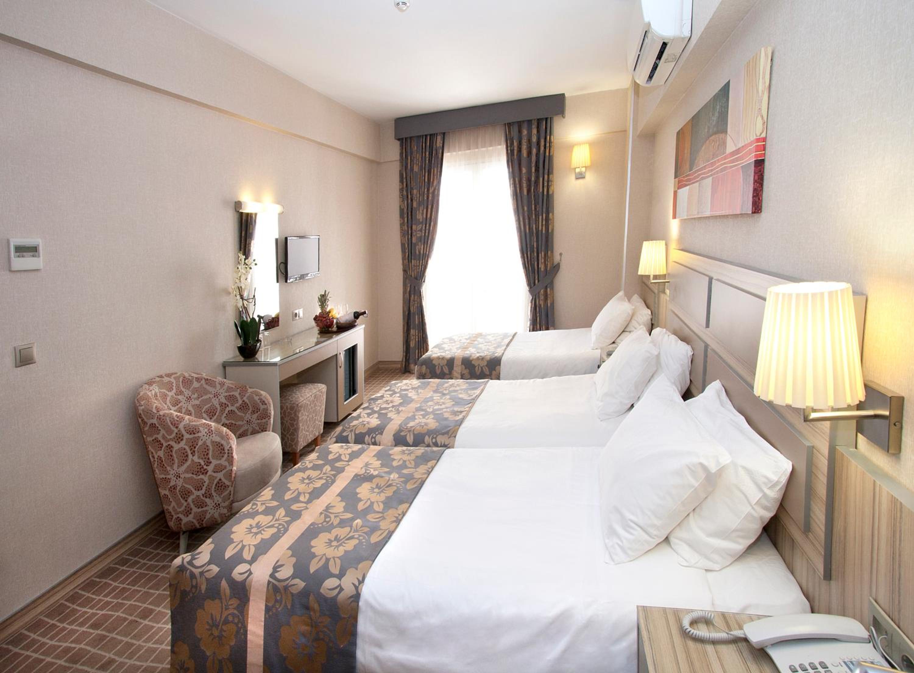 Nanda Hotel - Image 42