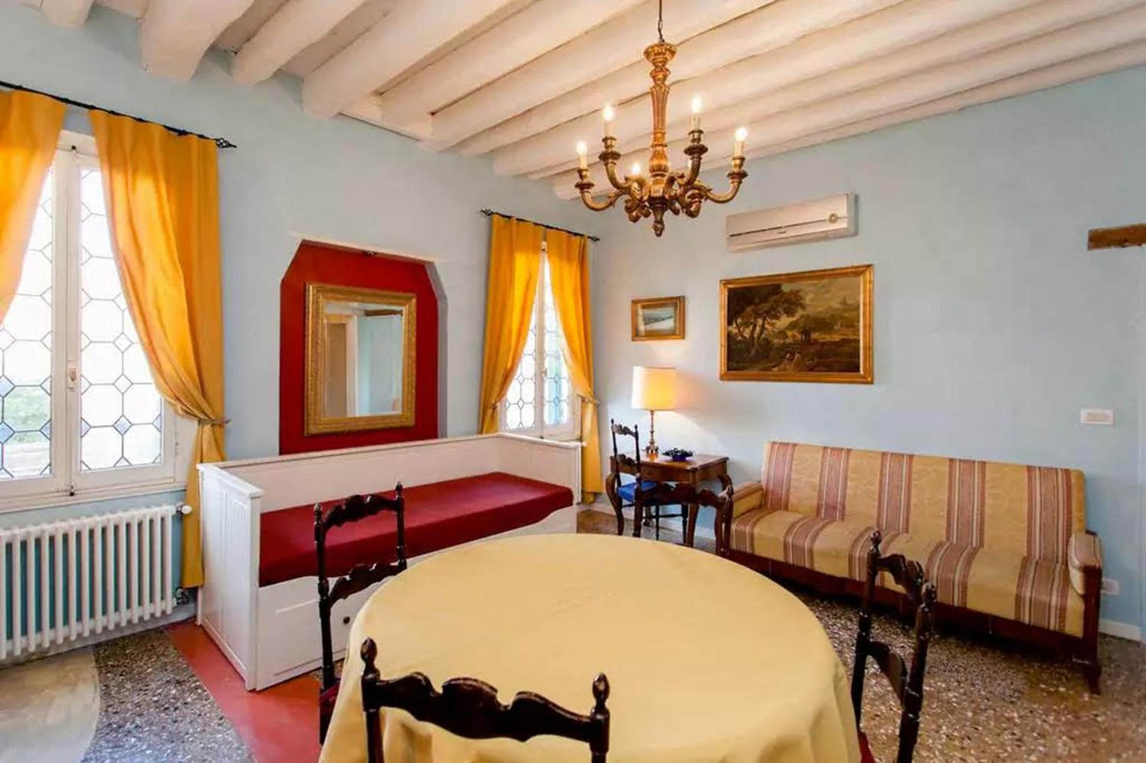 Cà Tornielli apartment