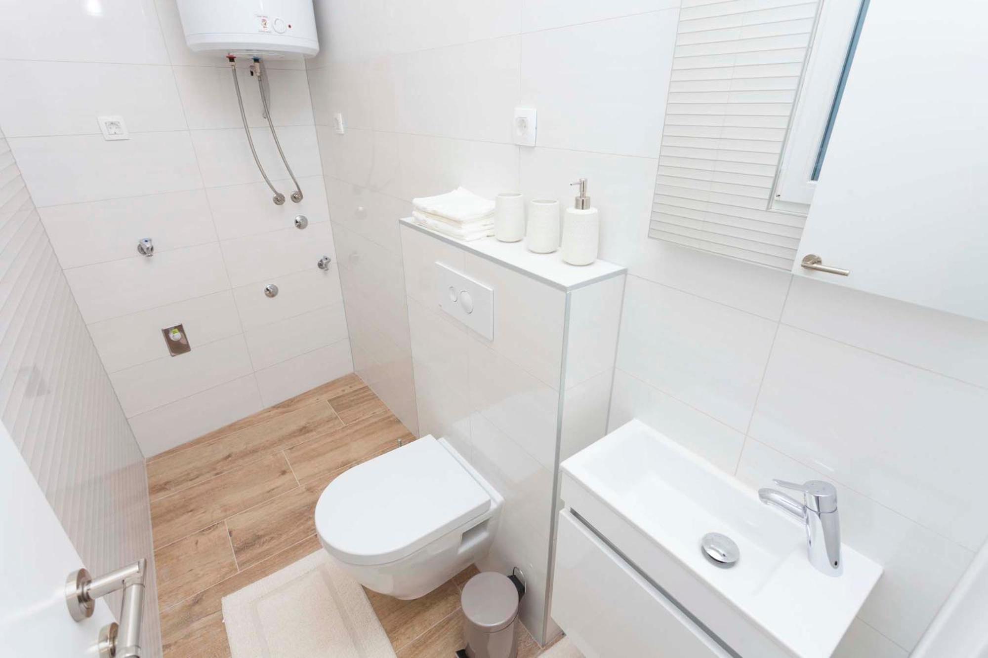 Apartment Solis Okrug Gornji view 4