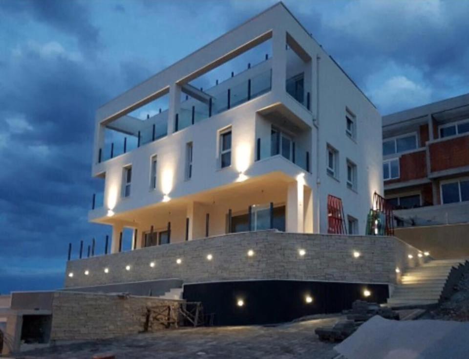 Hotel Apartment Solis Okrug Gornji - Image 1