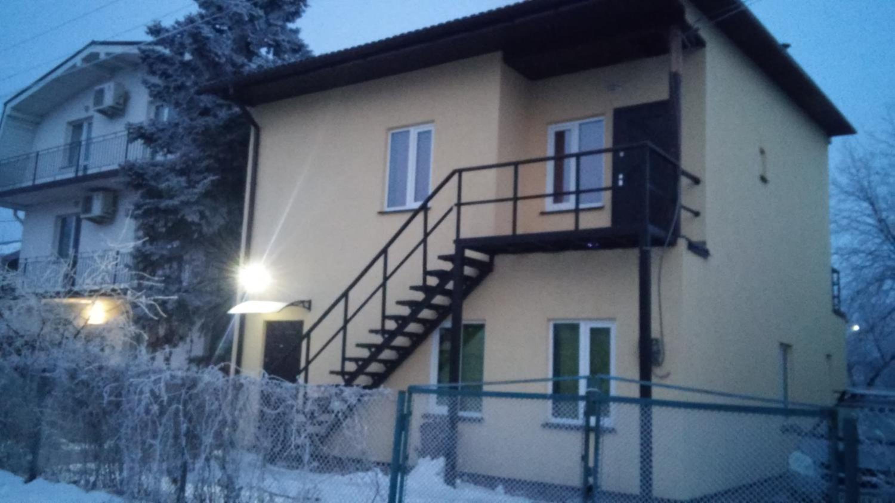 Photo 10
