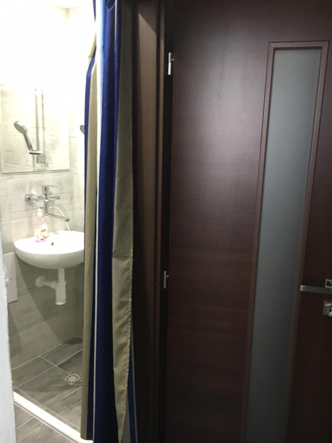 Apartman Saris
