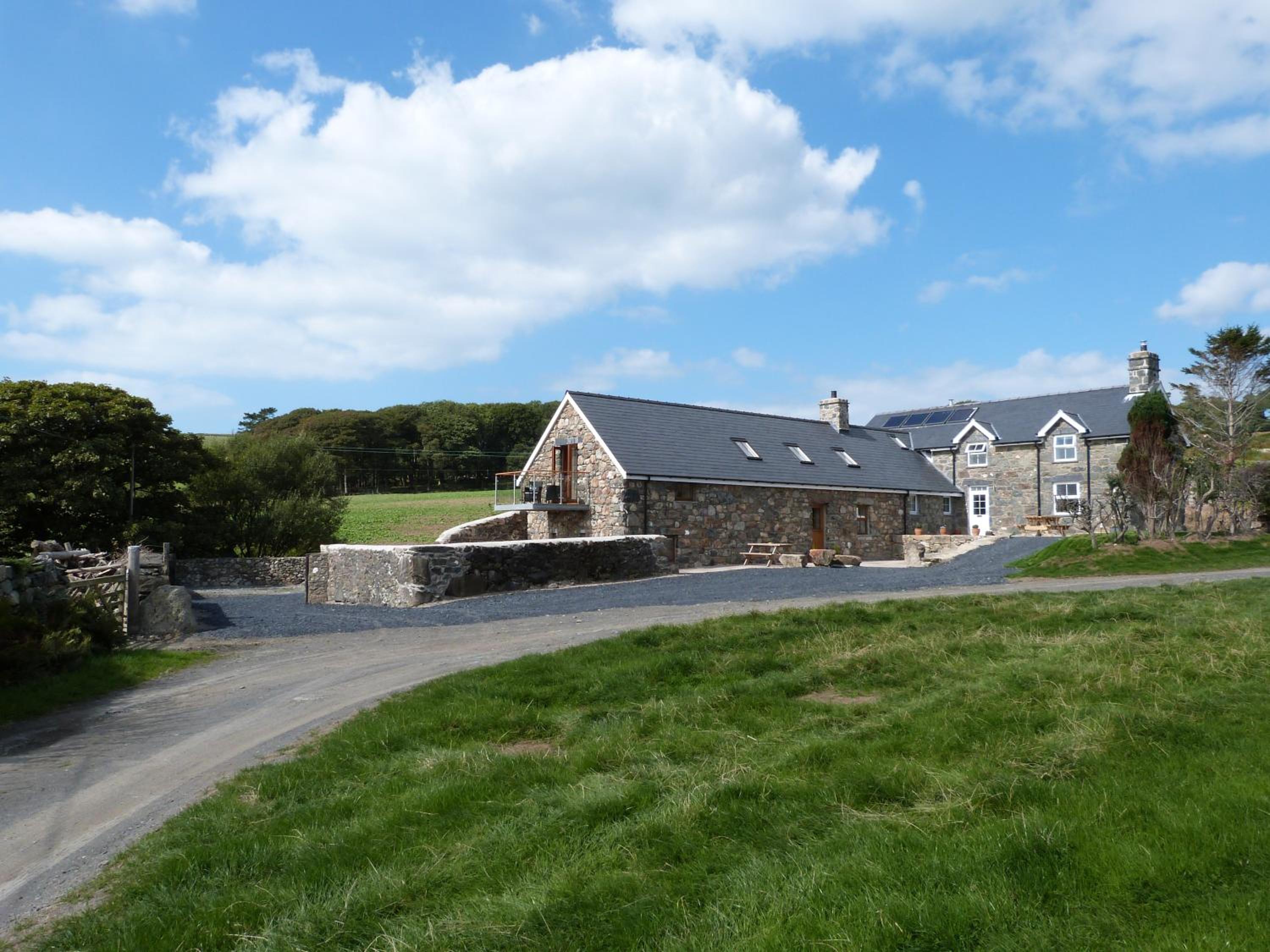 Ysgubor y Waun view 2