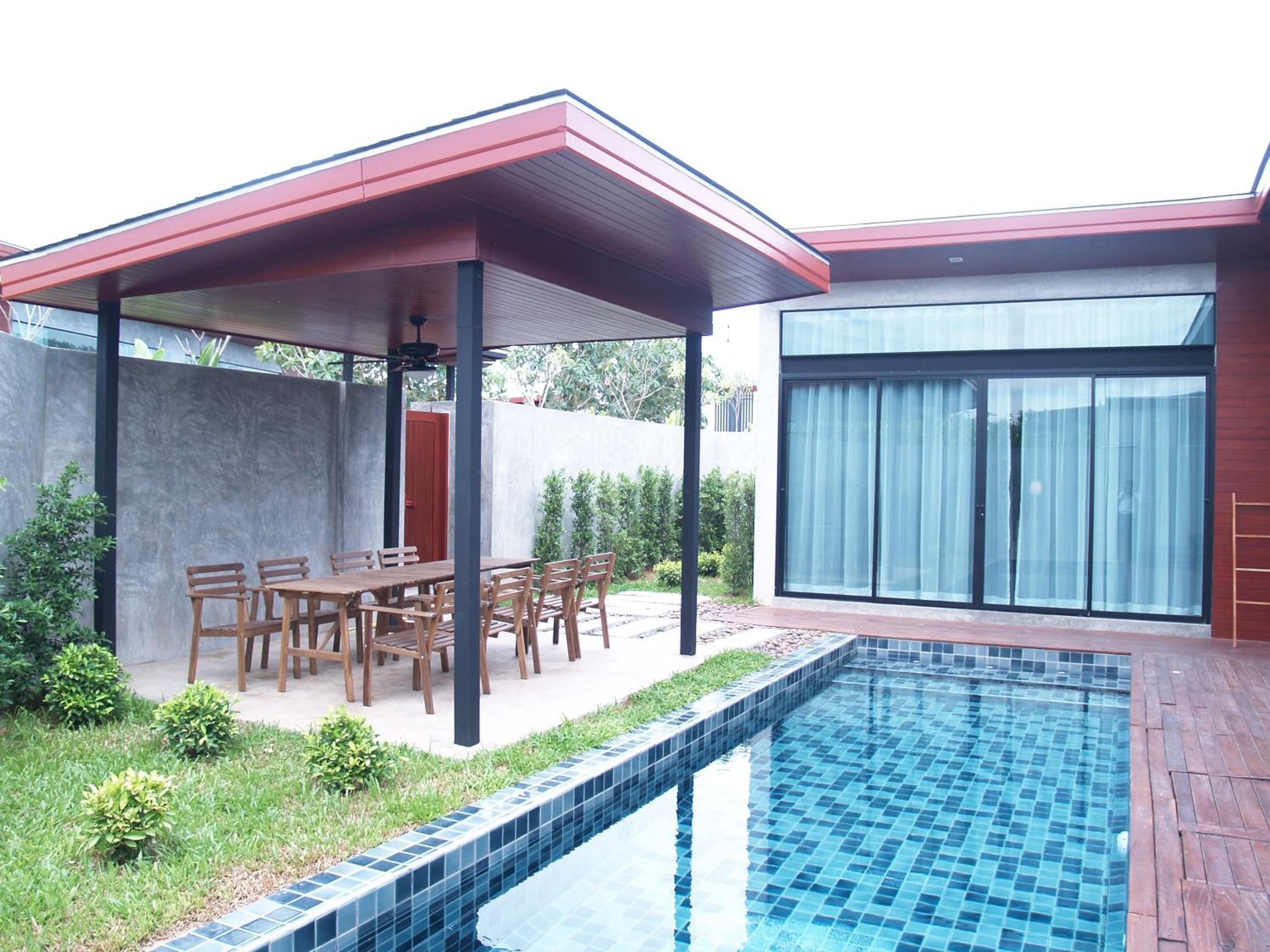 Sunday Sea Two Pool Villa Pattaya