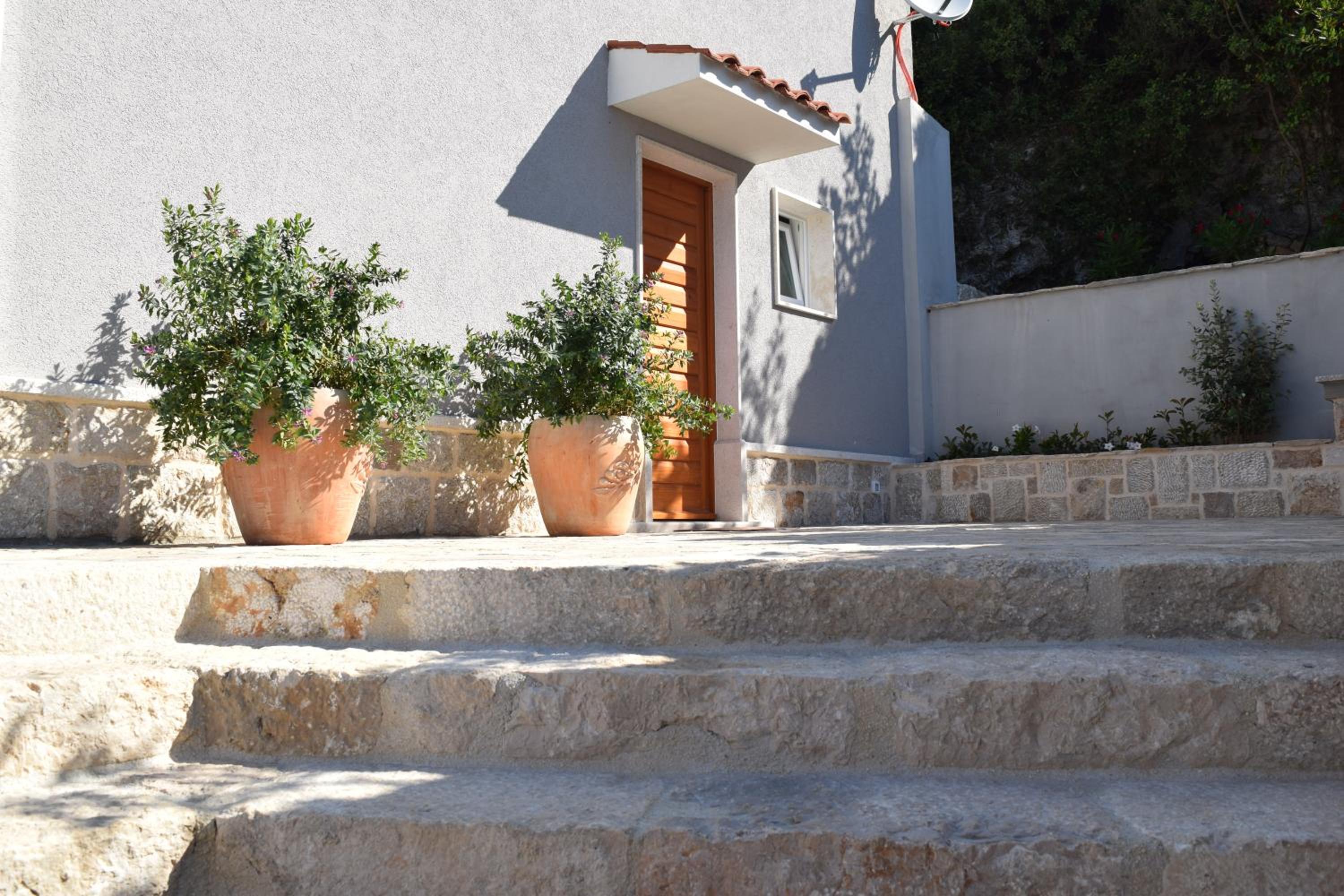 Villa Kate view 2