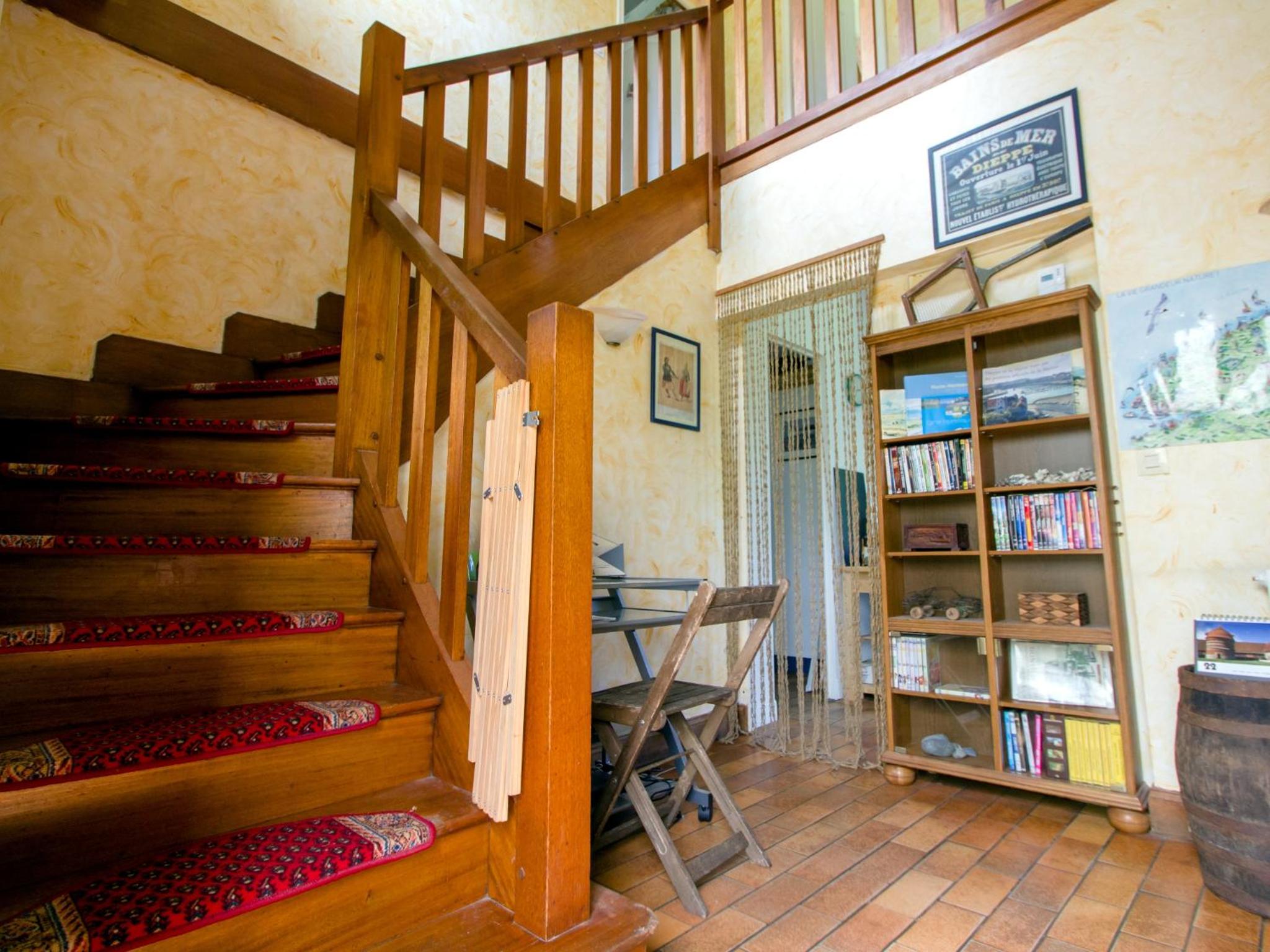 Photo 8