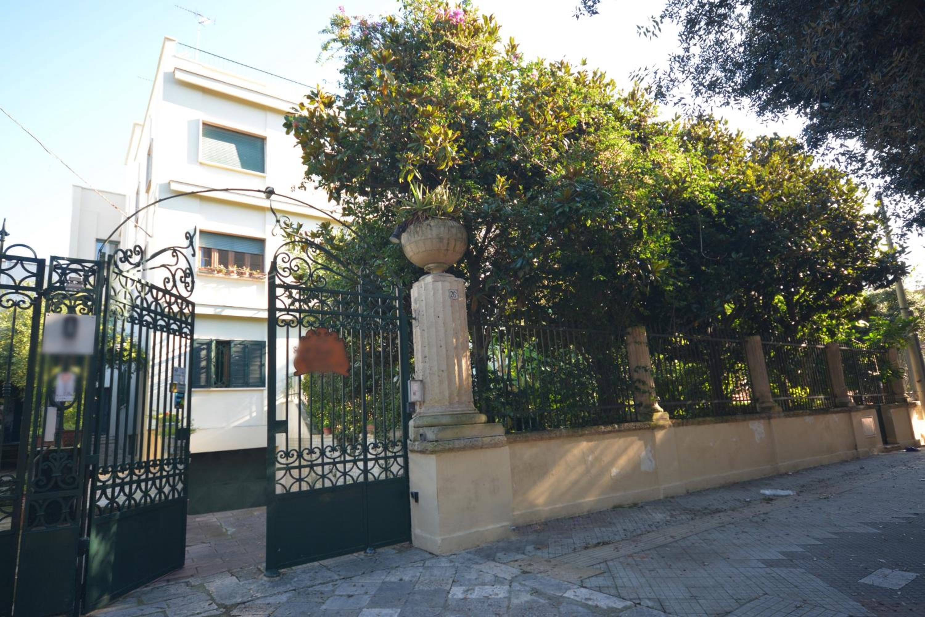 Hotel LeccElite - Image 1