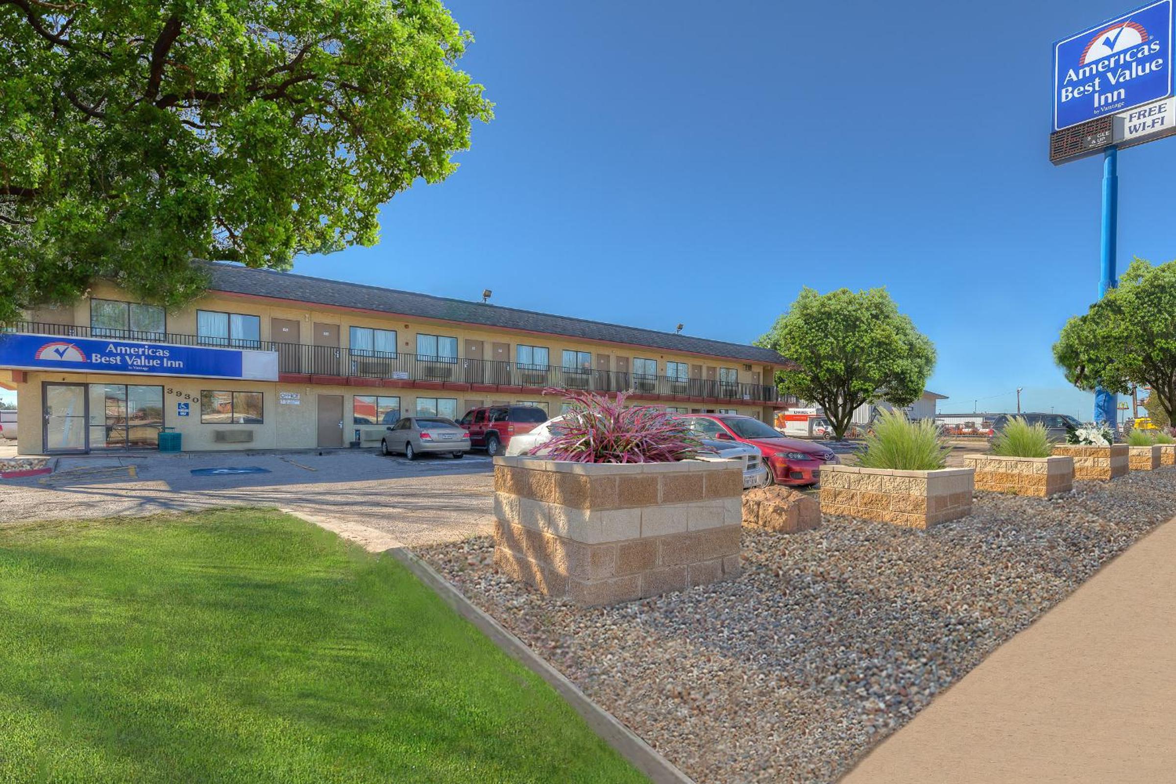 Hotel Americas Best Value Inn Amarillo Airport/Grand Street - Image 1