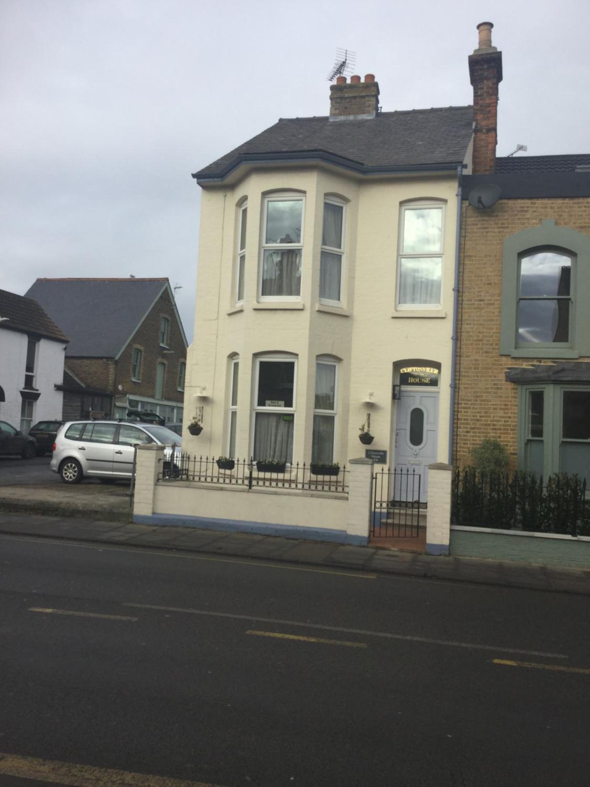 Photo 19