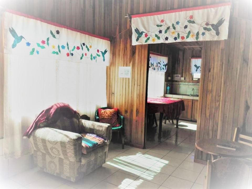 Pensión y Cabinas Colibrí B&B Costa Rica