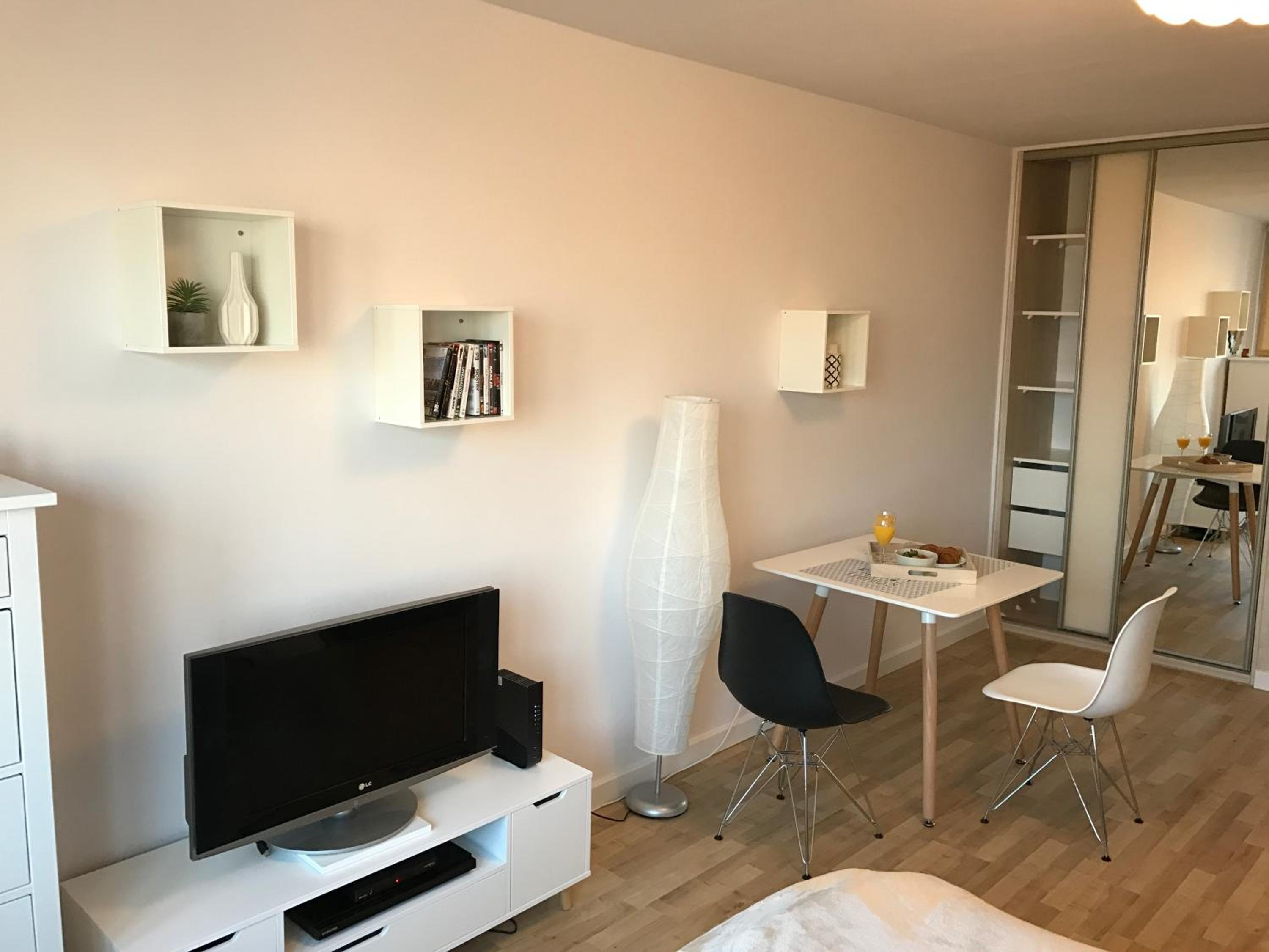 Apartament MetroMarymont view 3