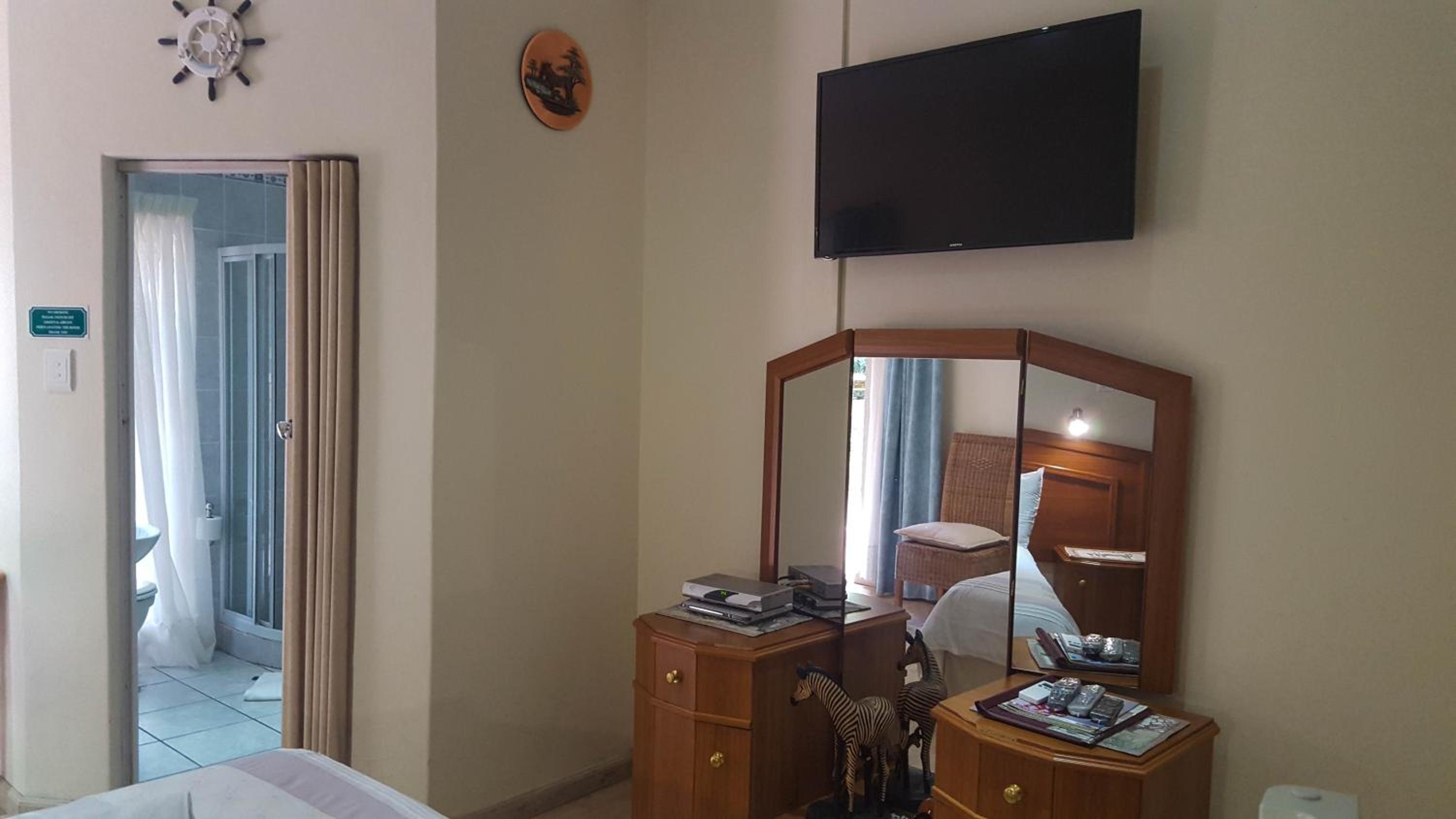 Aark Guest Lodge