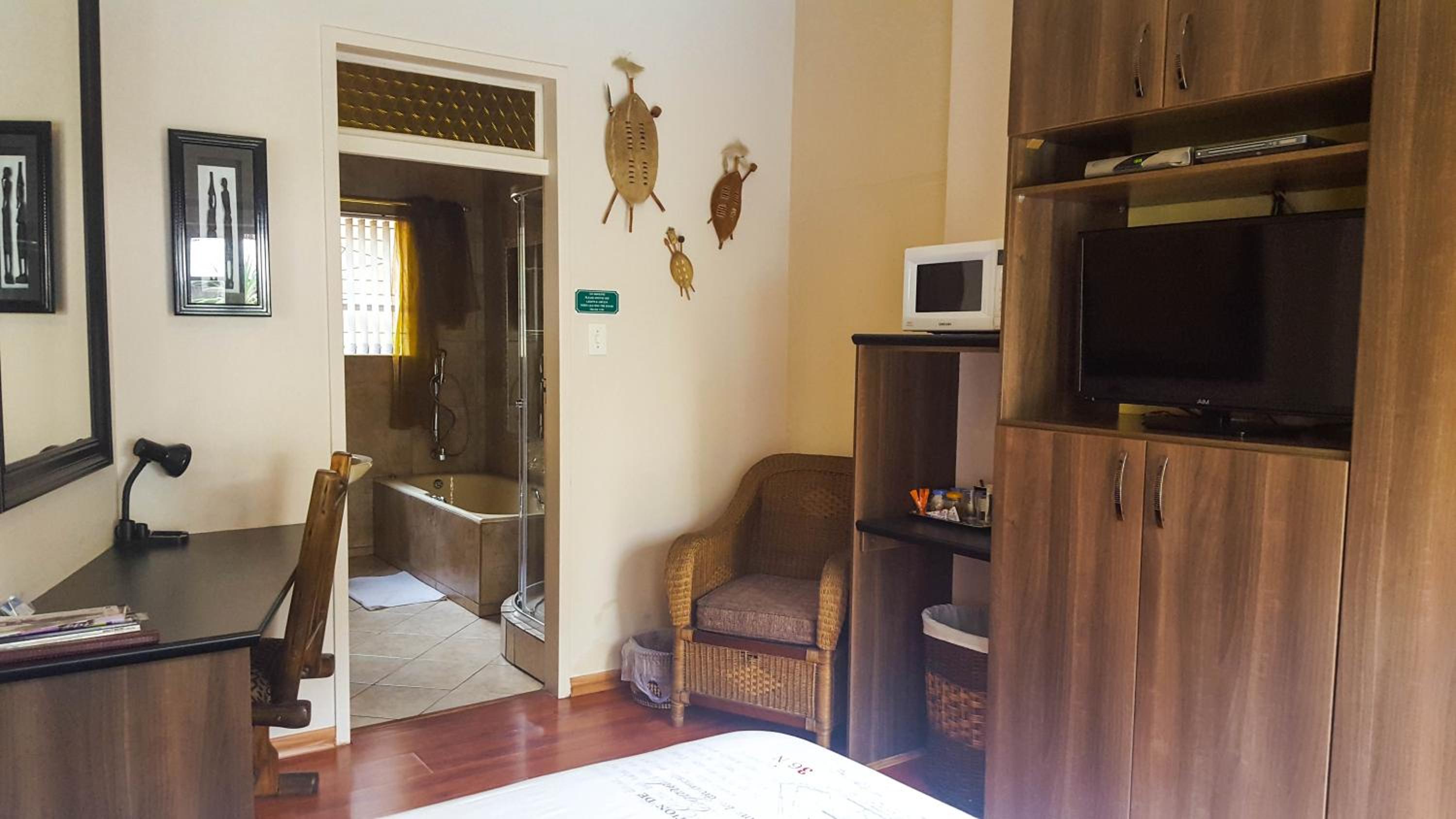 Aark Guest Lodge