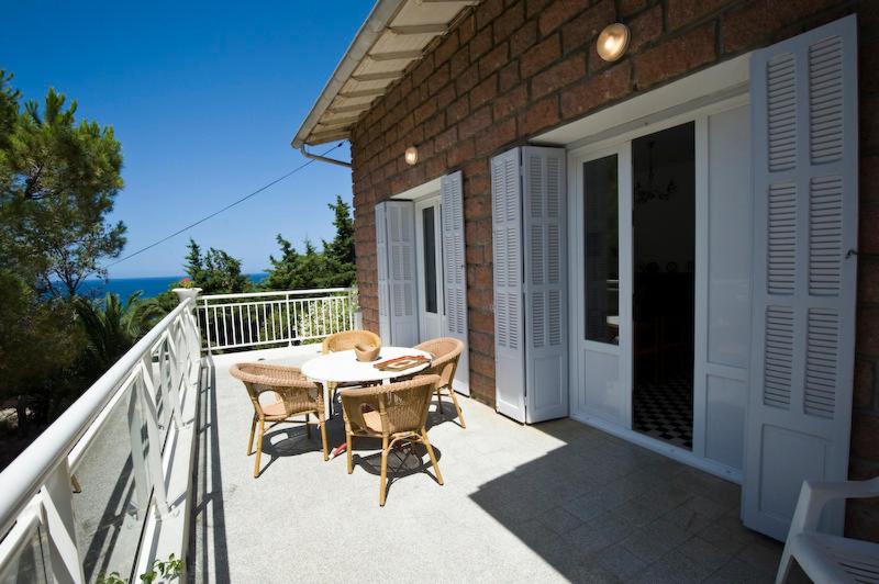 Villa Kalliste view 3