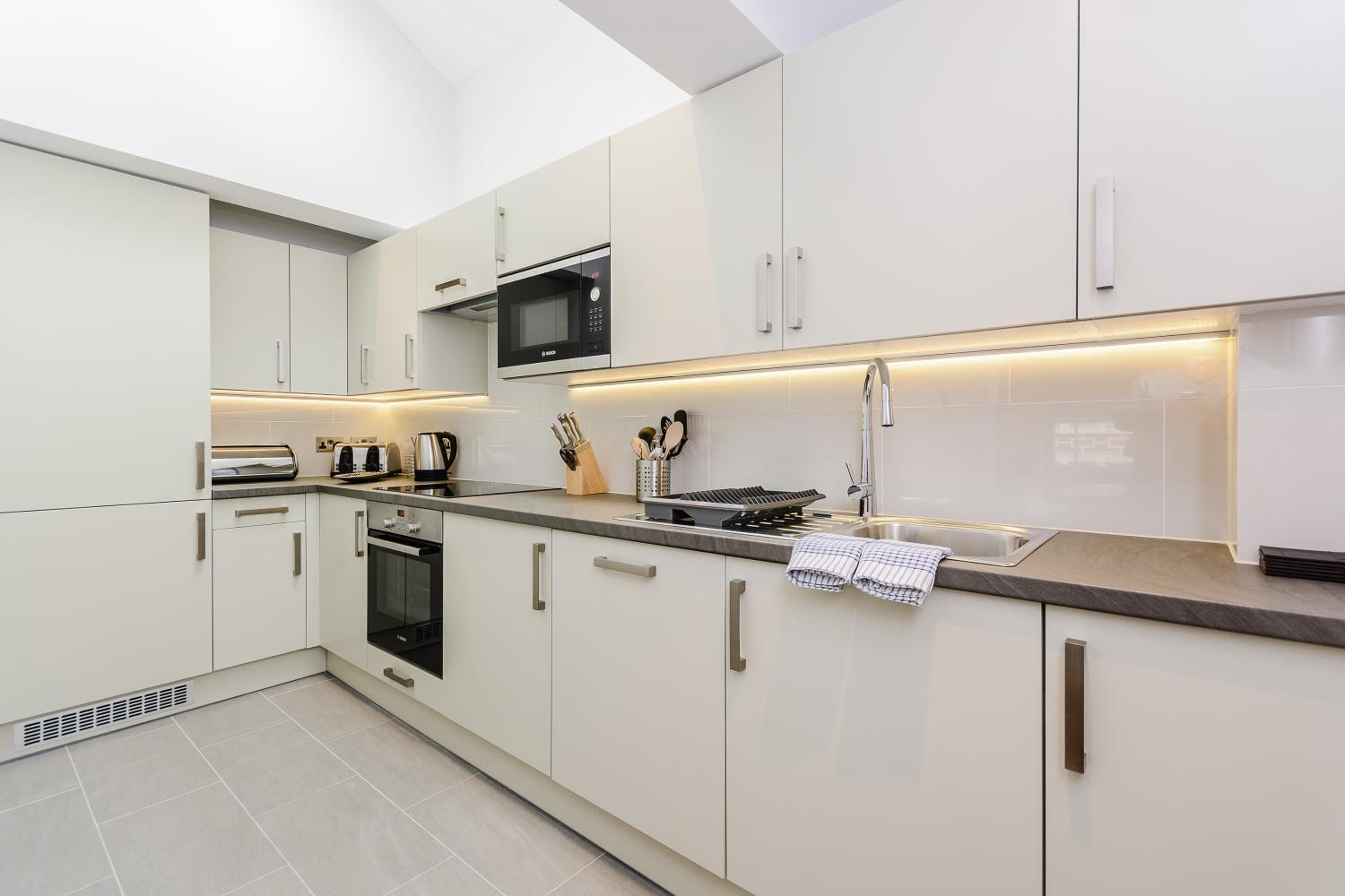 Ibis House by Viridian Apartments