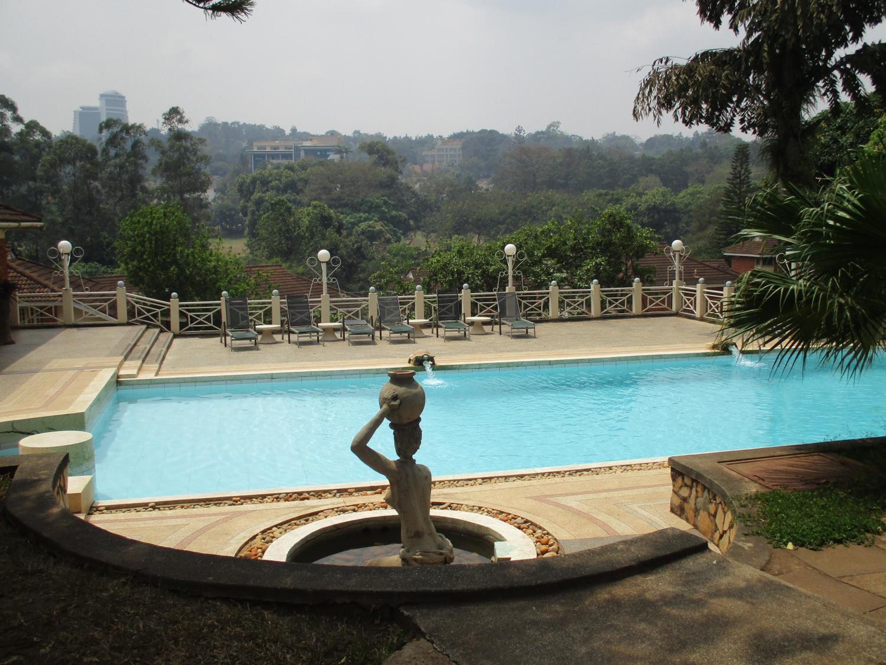 Golf Course Apartments, photo 14