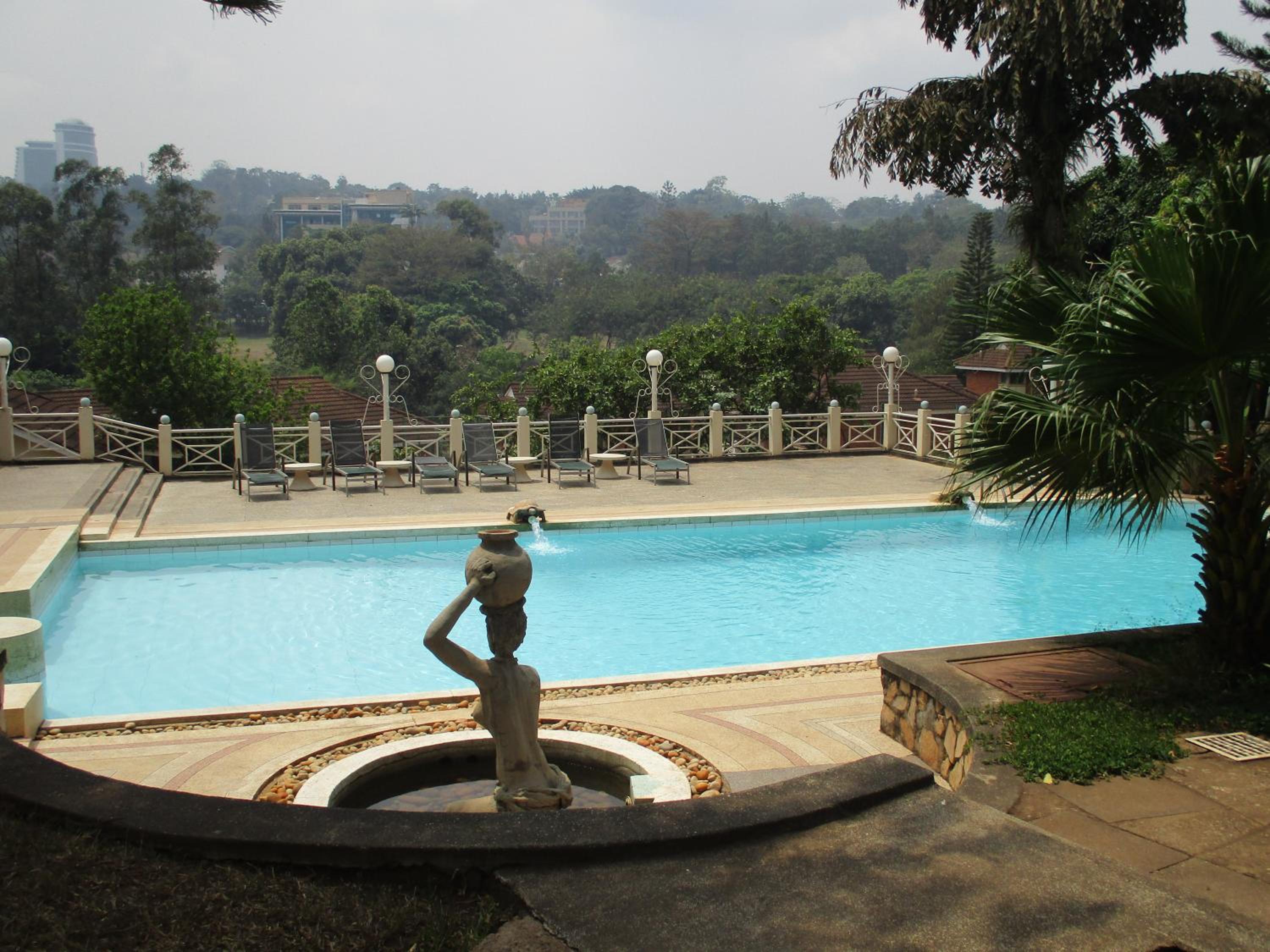 Golf Course Apartments, photo 19