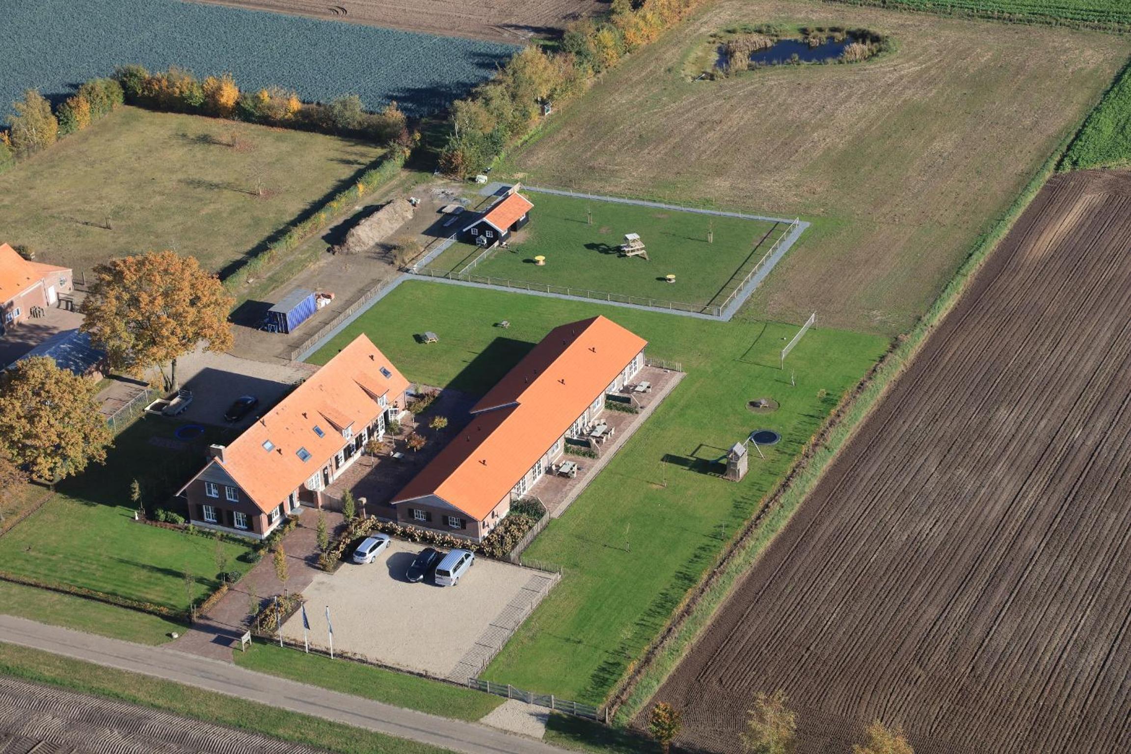 Photo 19