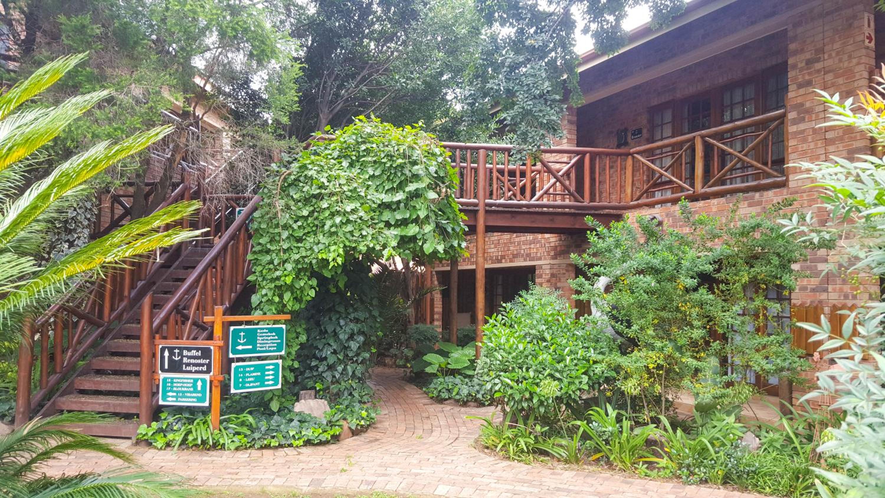 Aark Guest Lodge