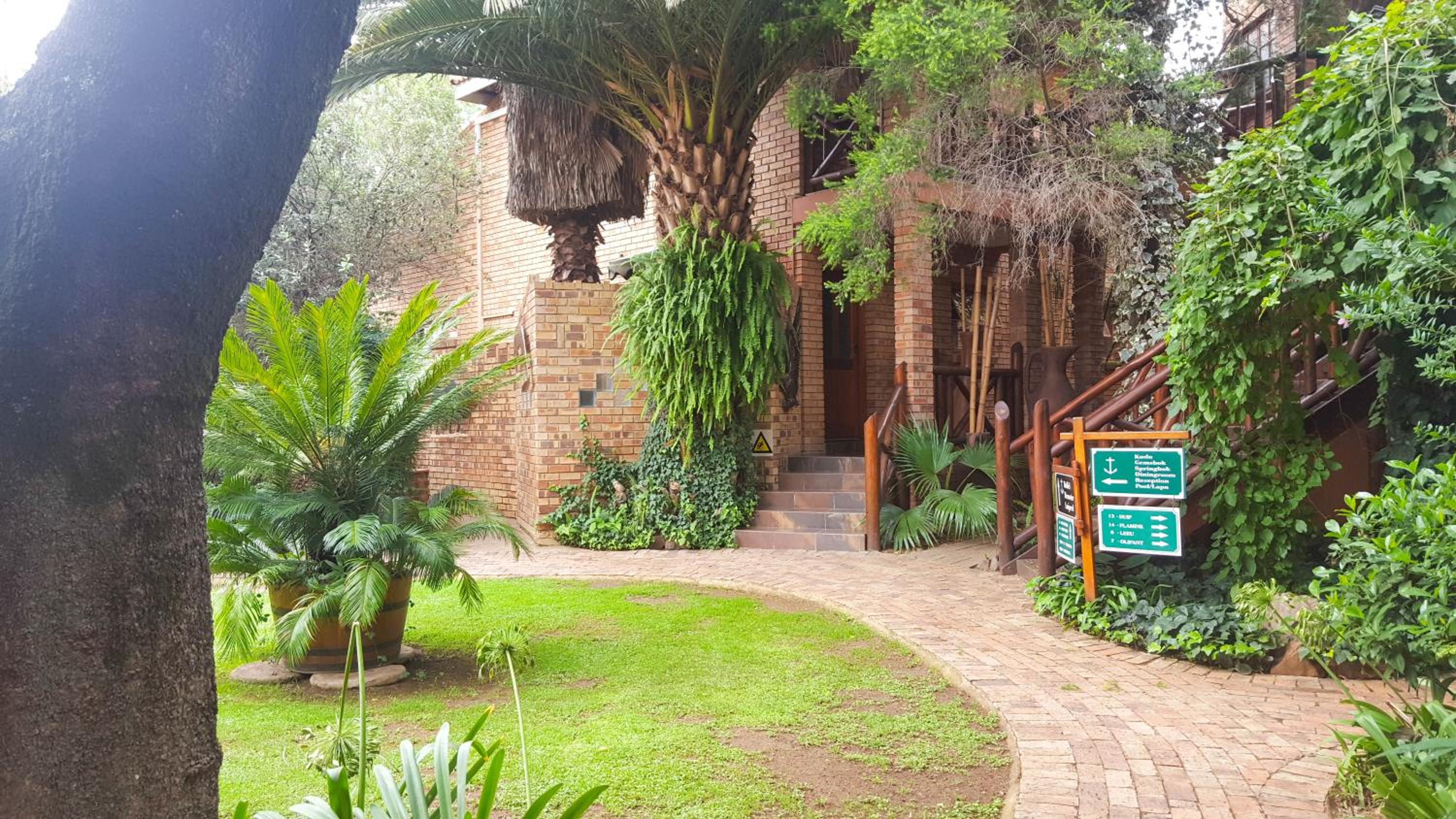 Aark Guest Lodge