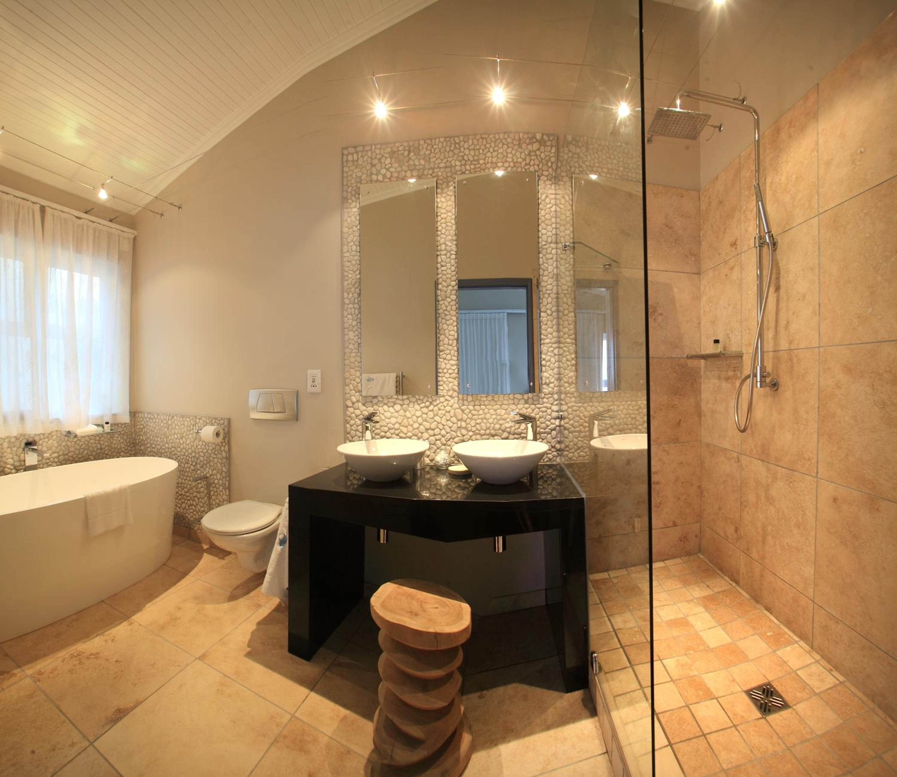 Periwinkle Lodge Guest House