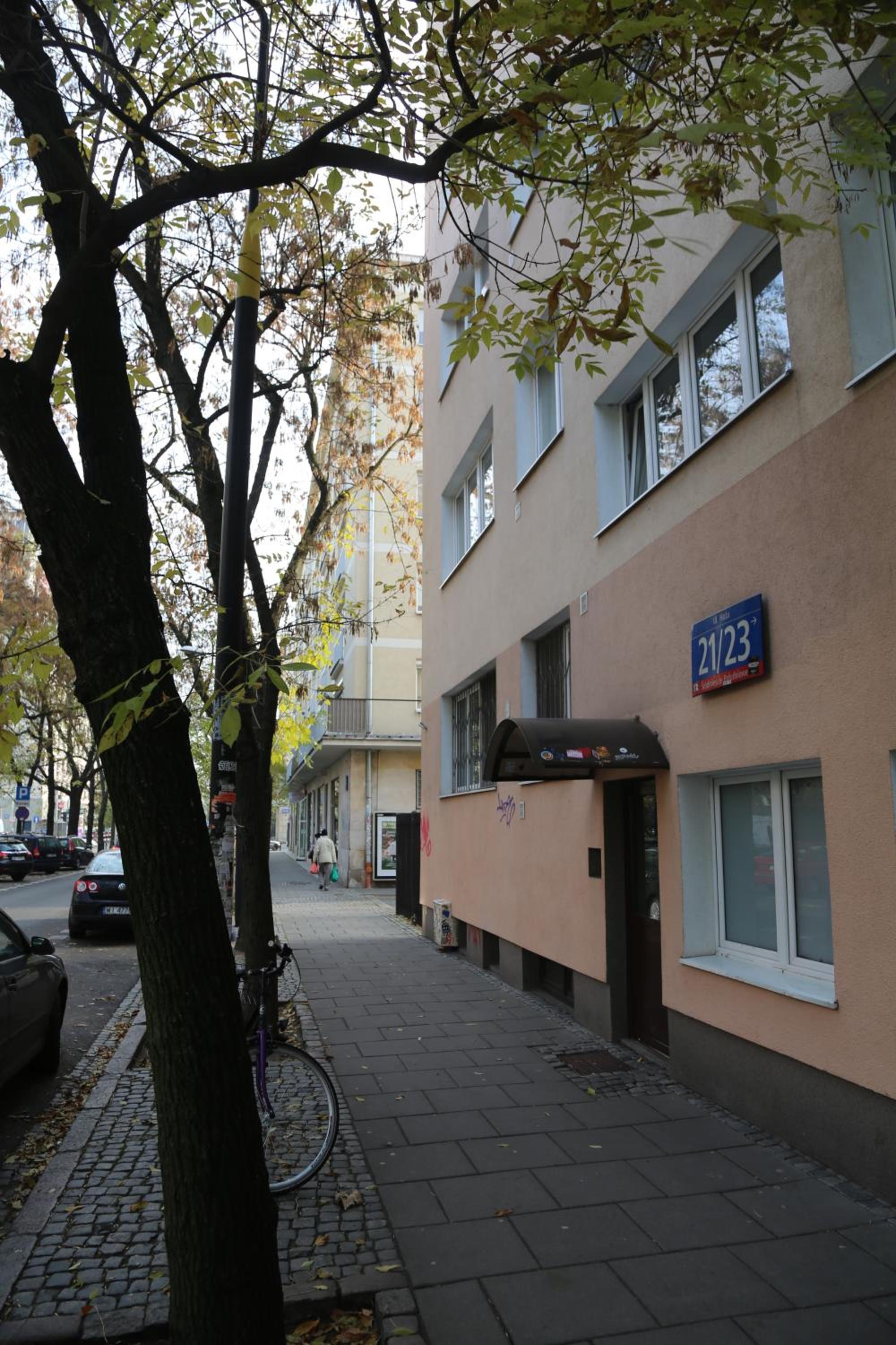 ASKI Hoża Apartment