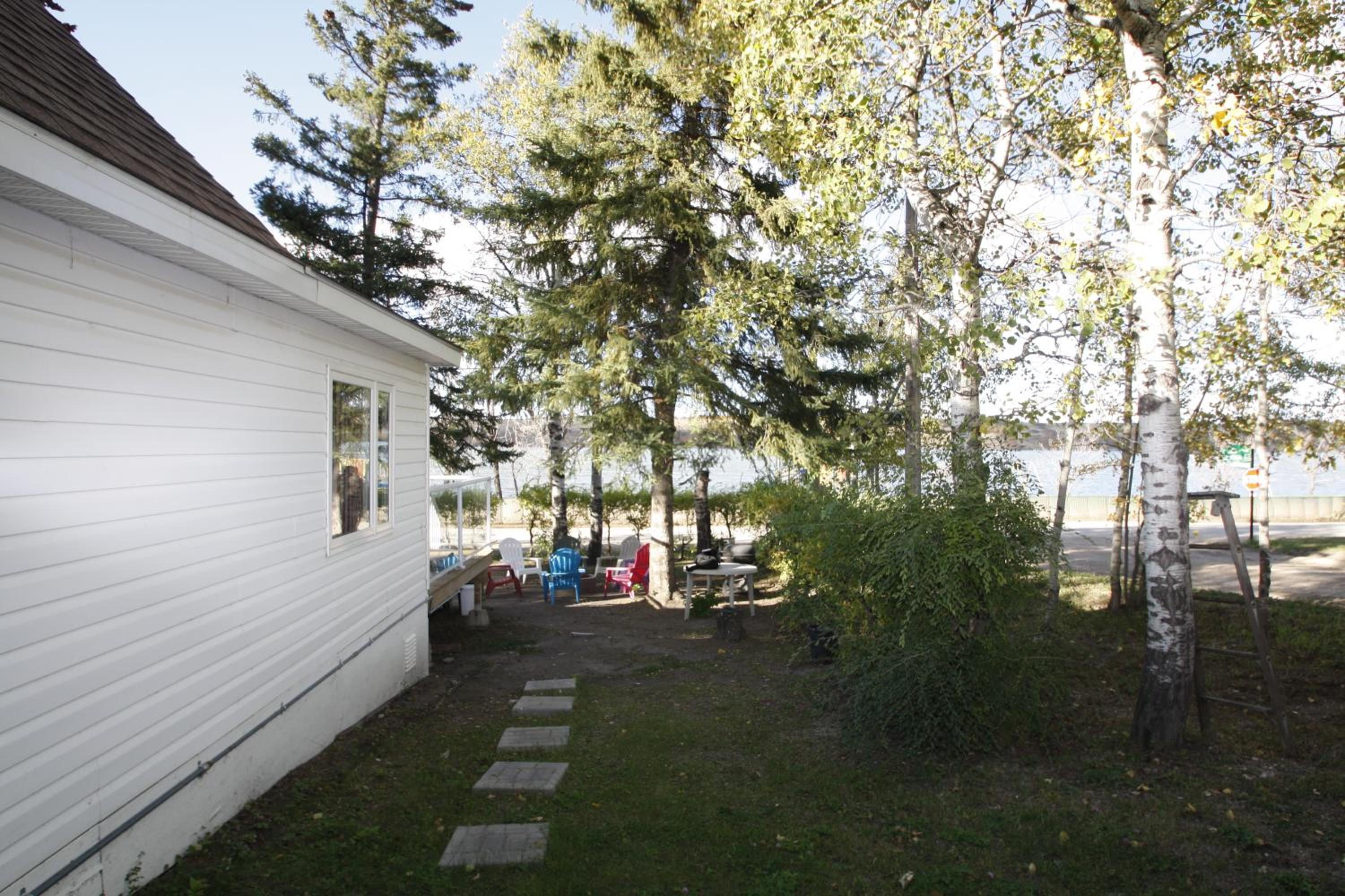 MANITOU BEACH COTTAGES by Prowess
