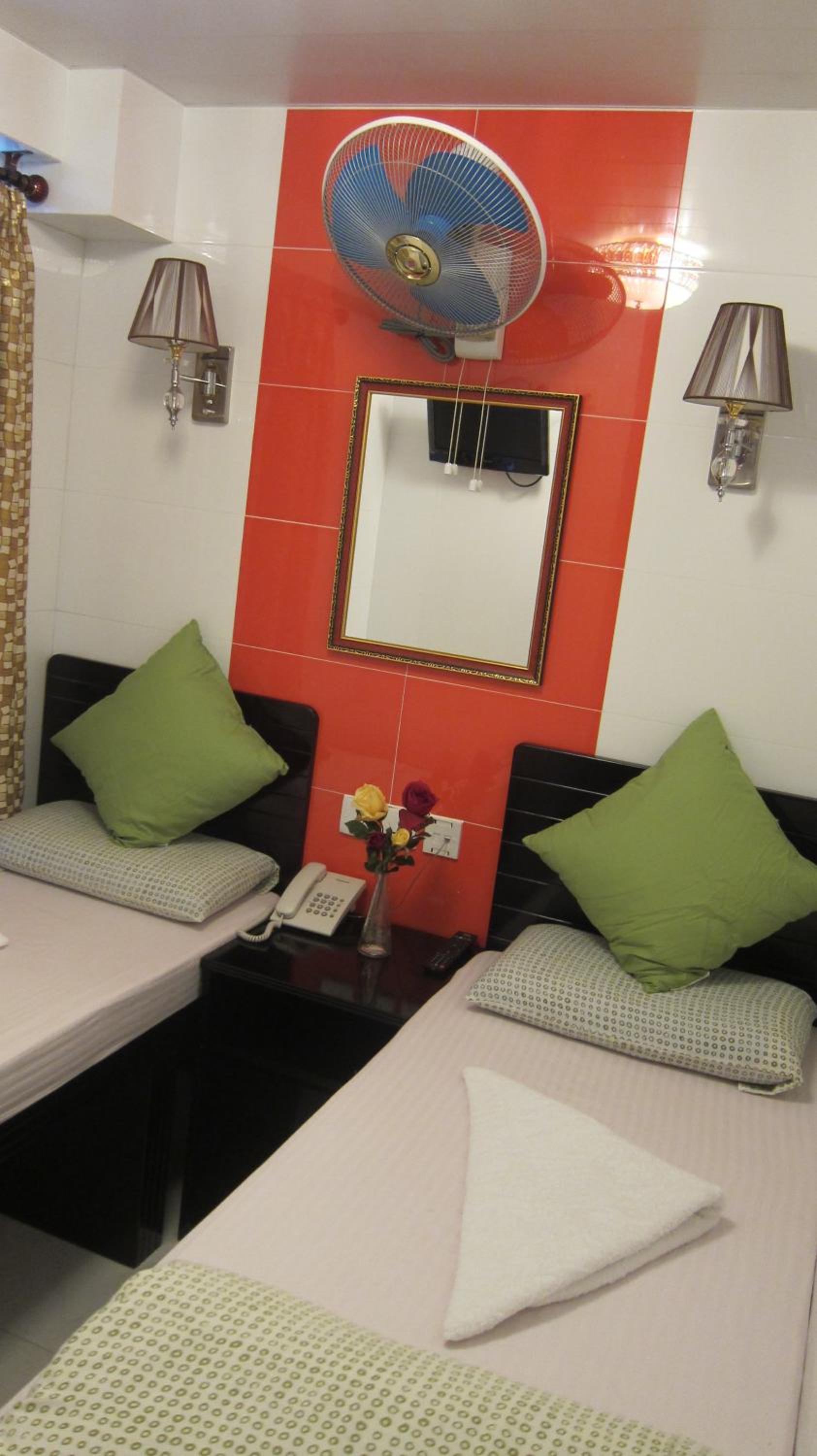 Delta Lounge