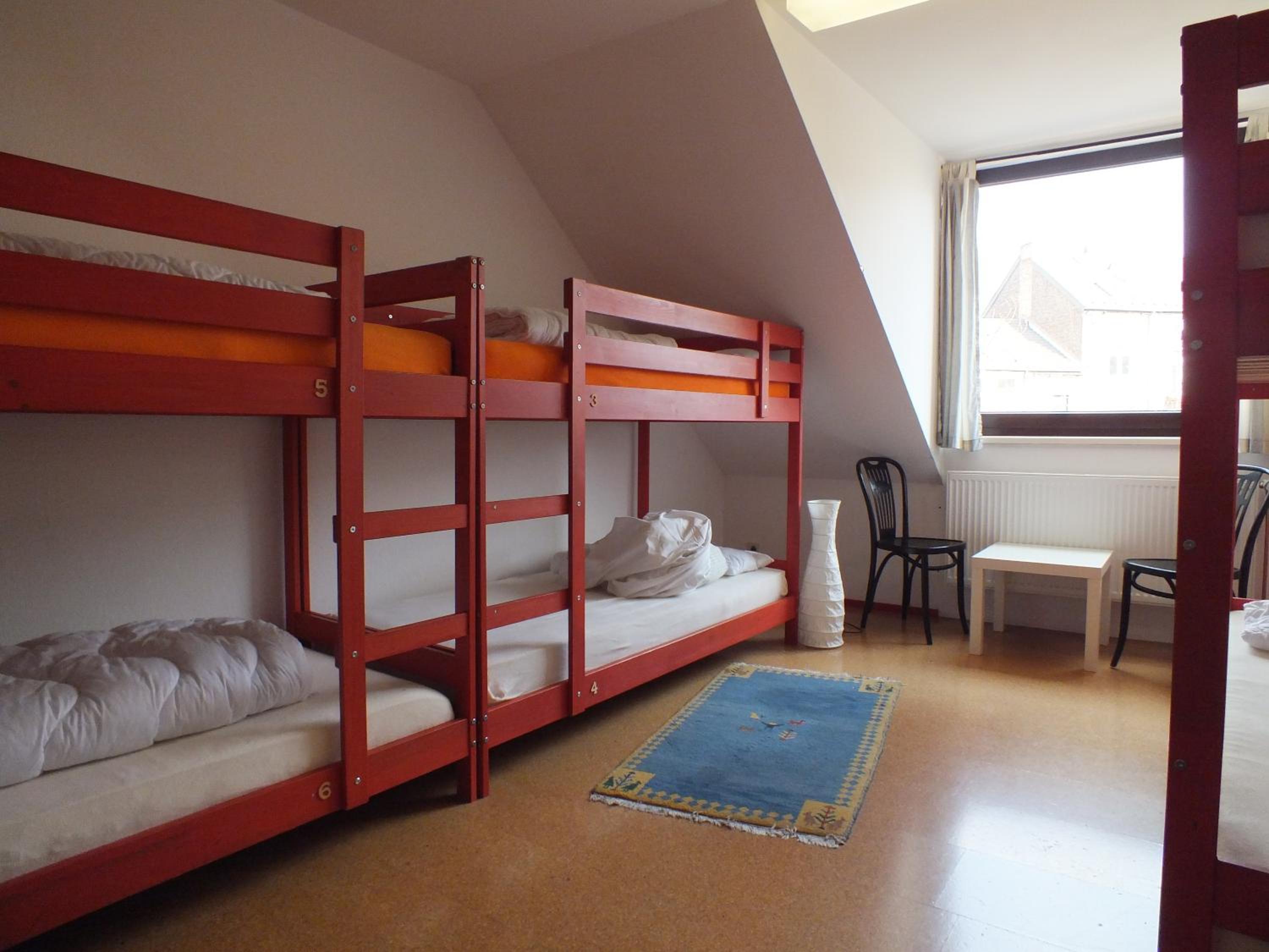 Max Hostel