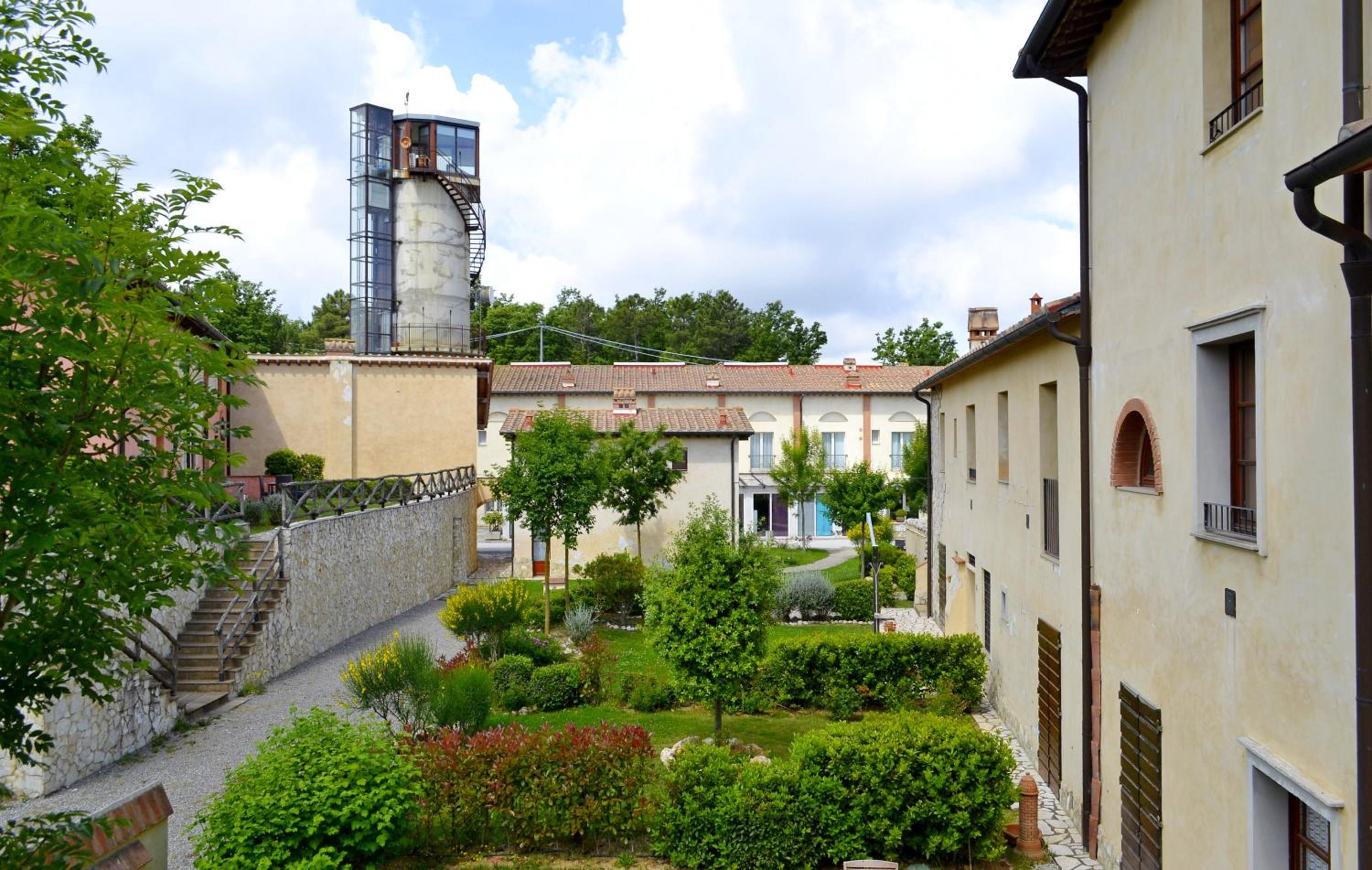 Tuscany Country Apartments