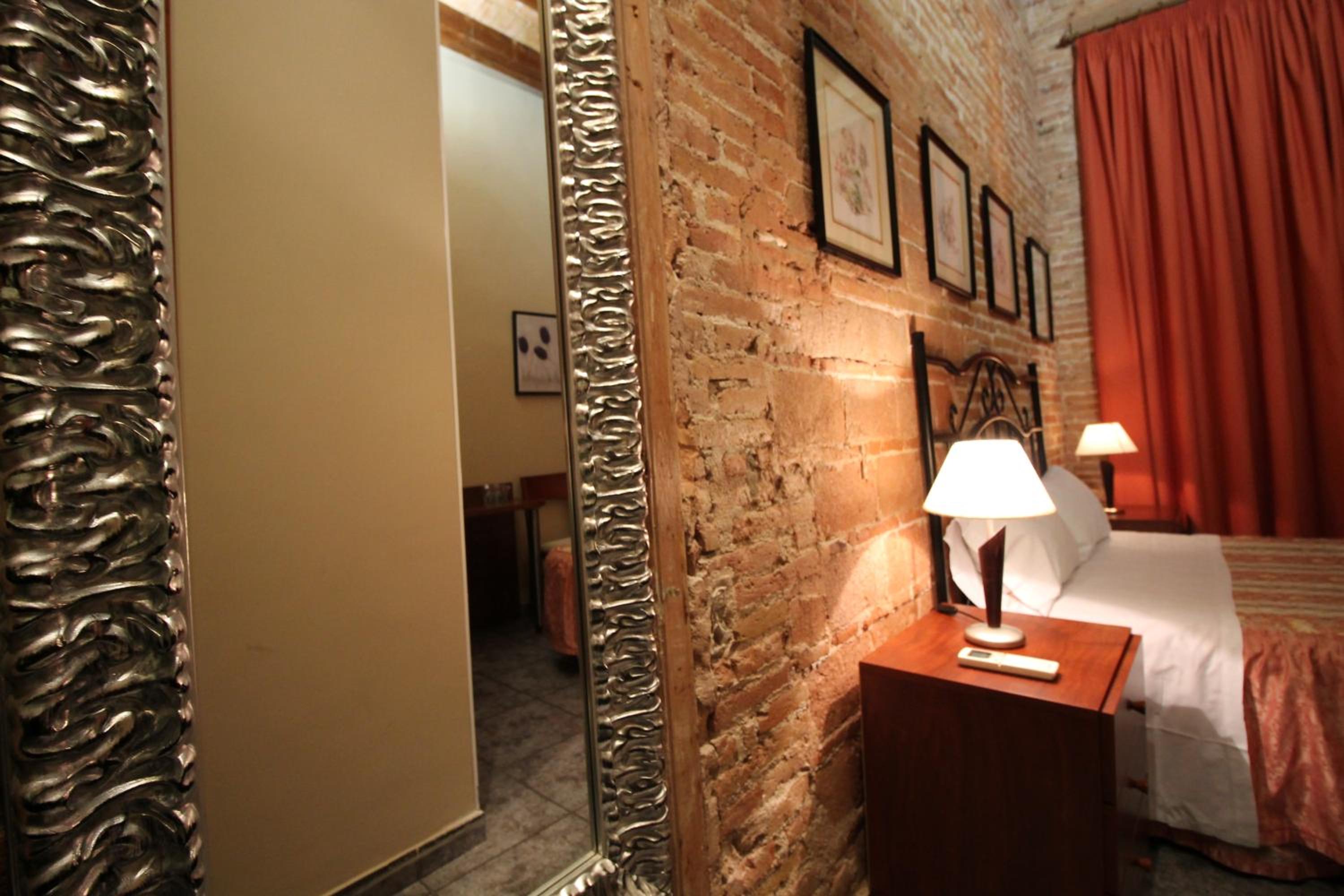 Hostal Orleans