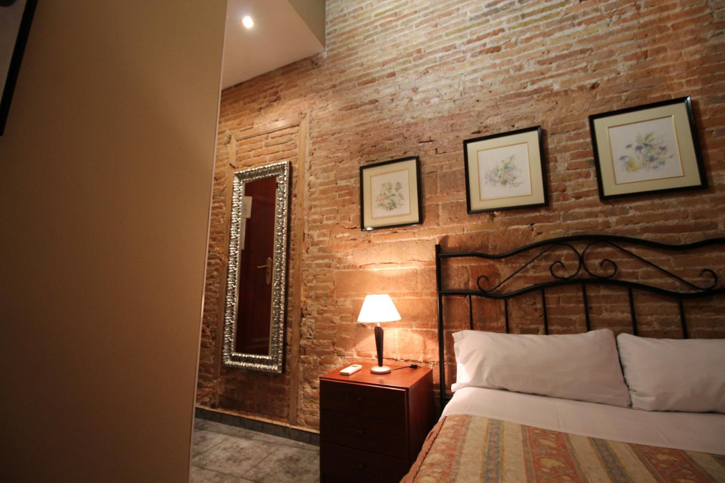 Hostal Orleans