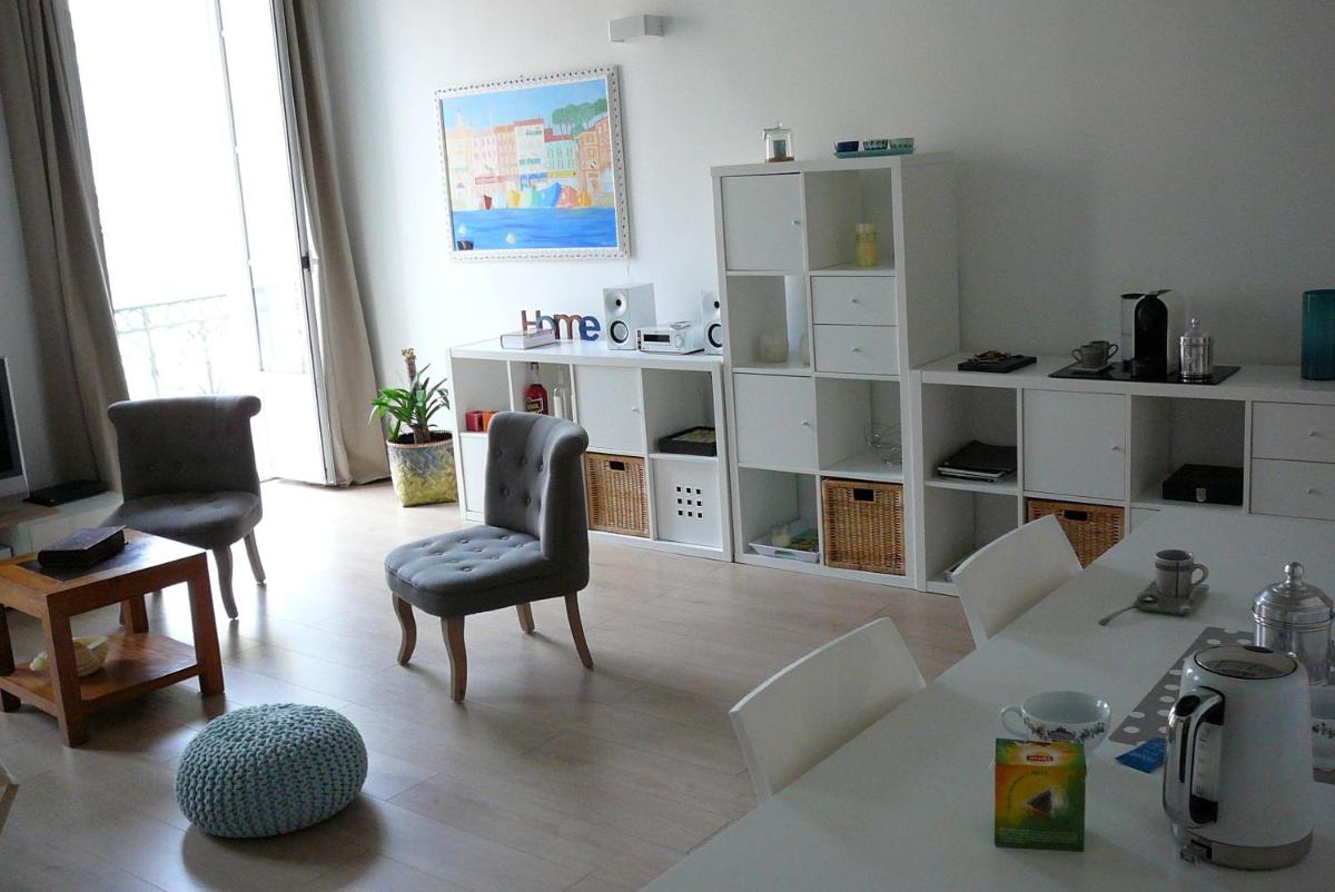 2 Bedrooms Appartement In Central Location on the famous Place Massena Nice photo 2