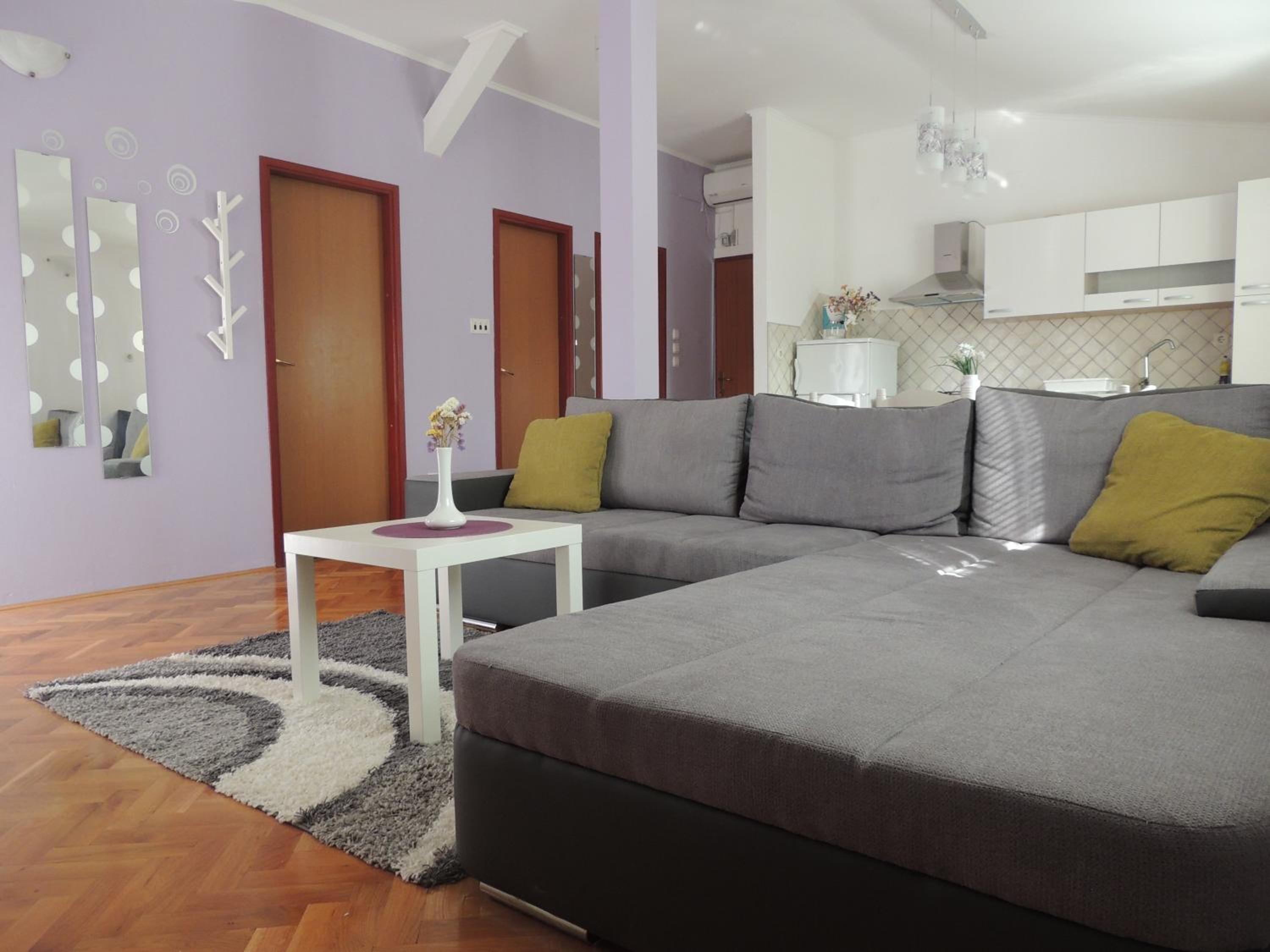 Apartments Luna