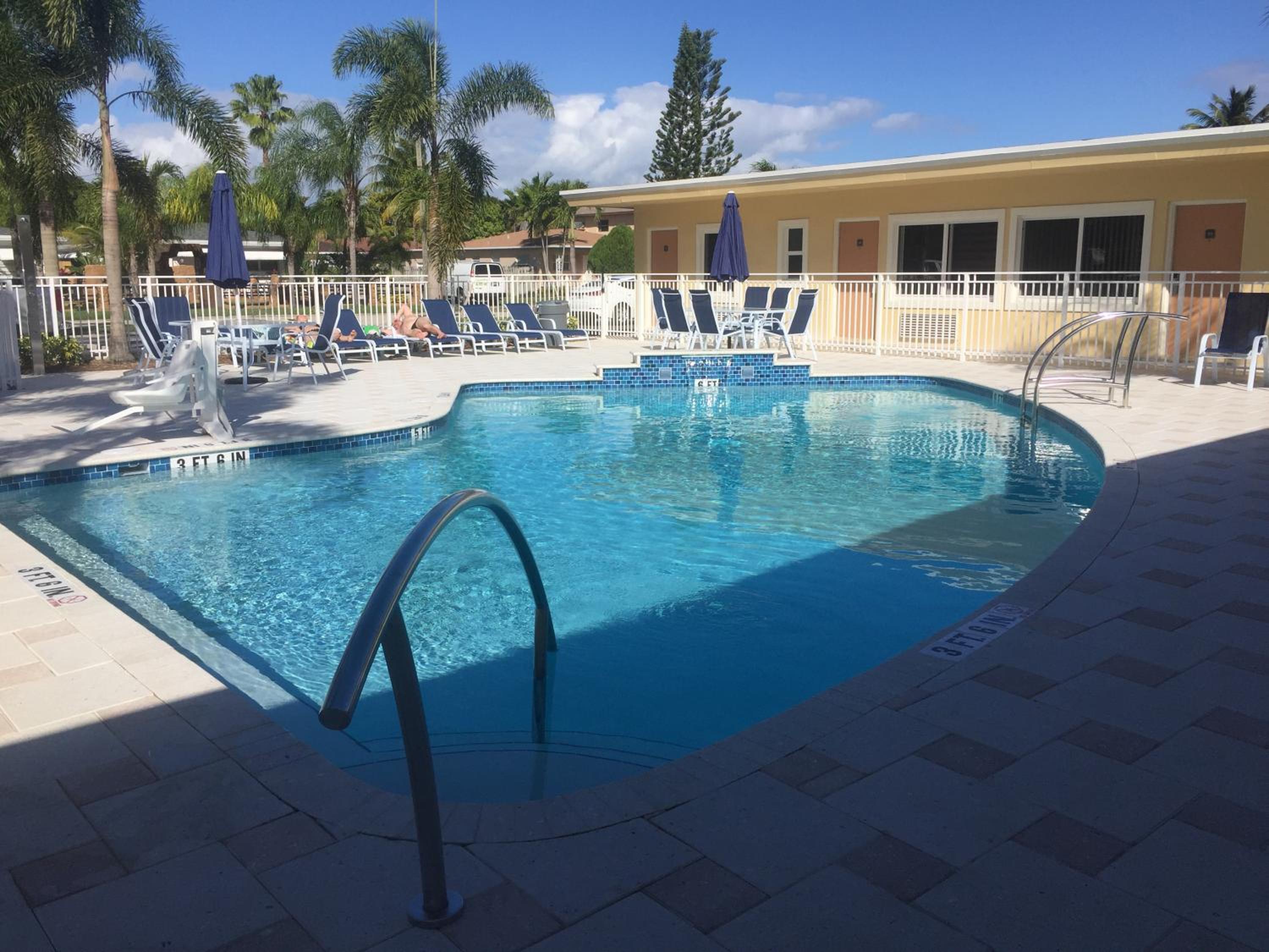 Curtis Inn & Suites