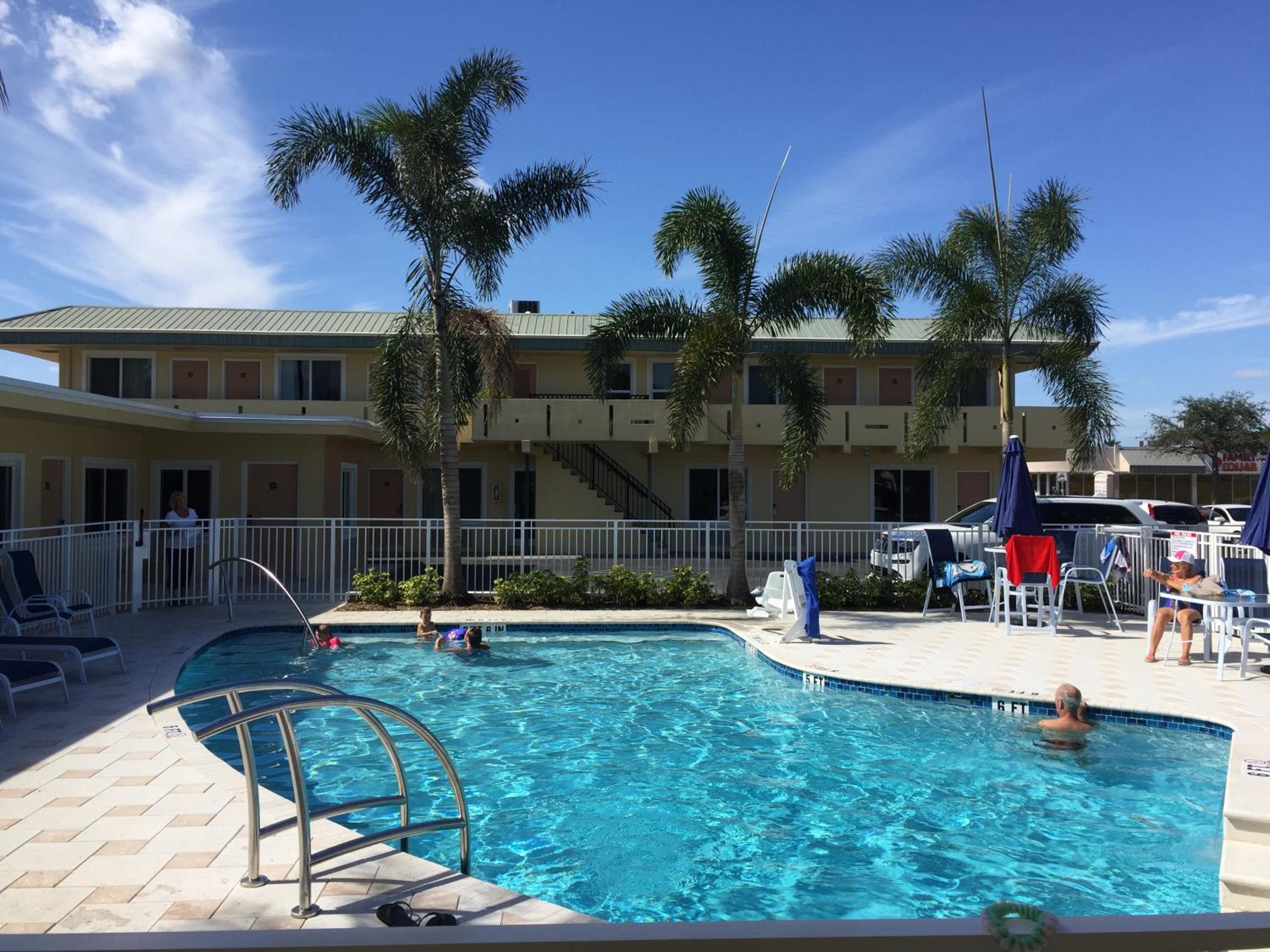 Curtis Inn & Suites